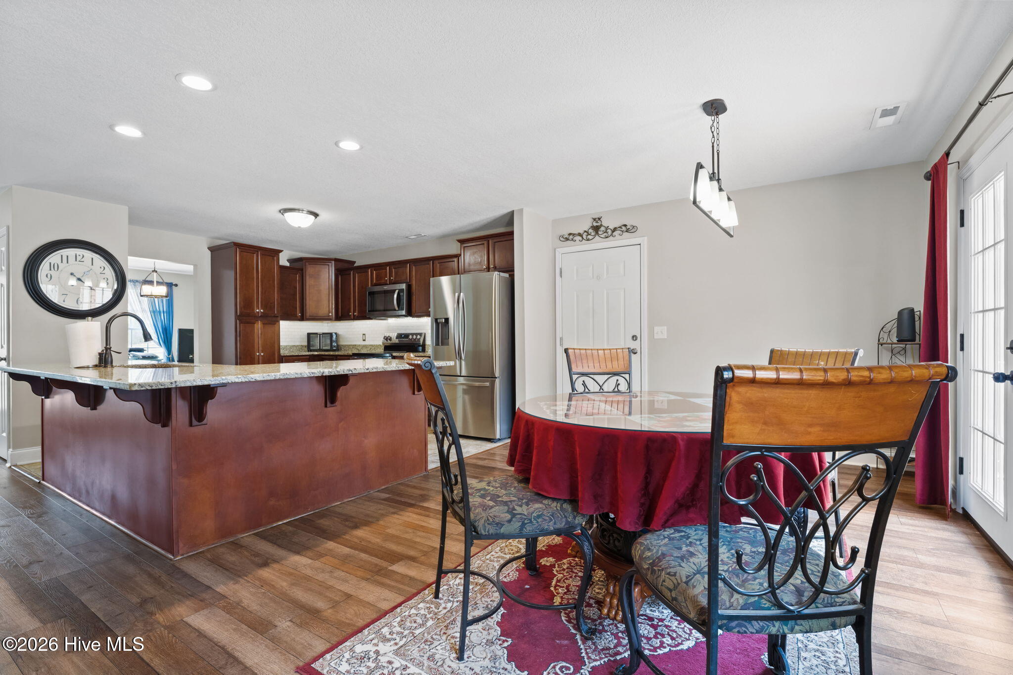 main property photo 13