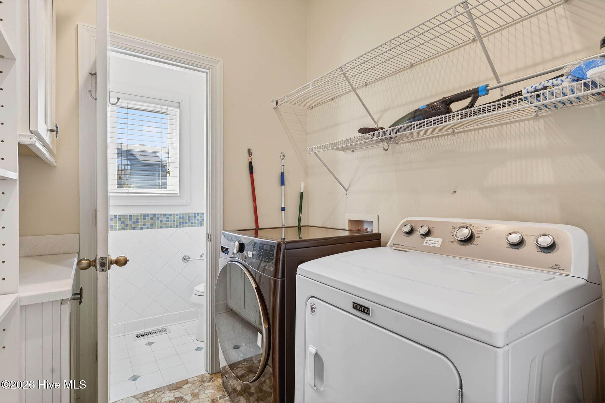main property photo 75
