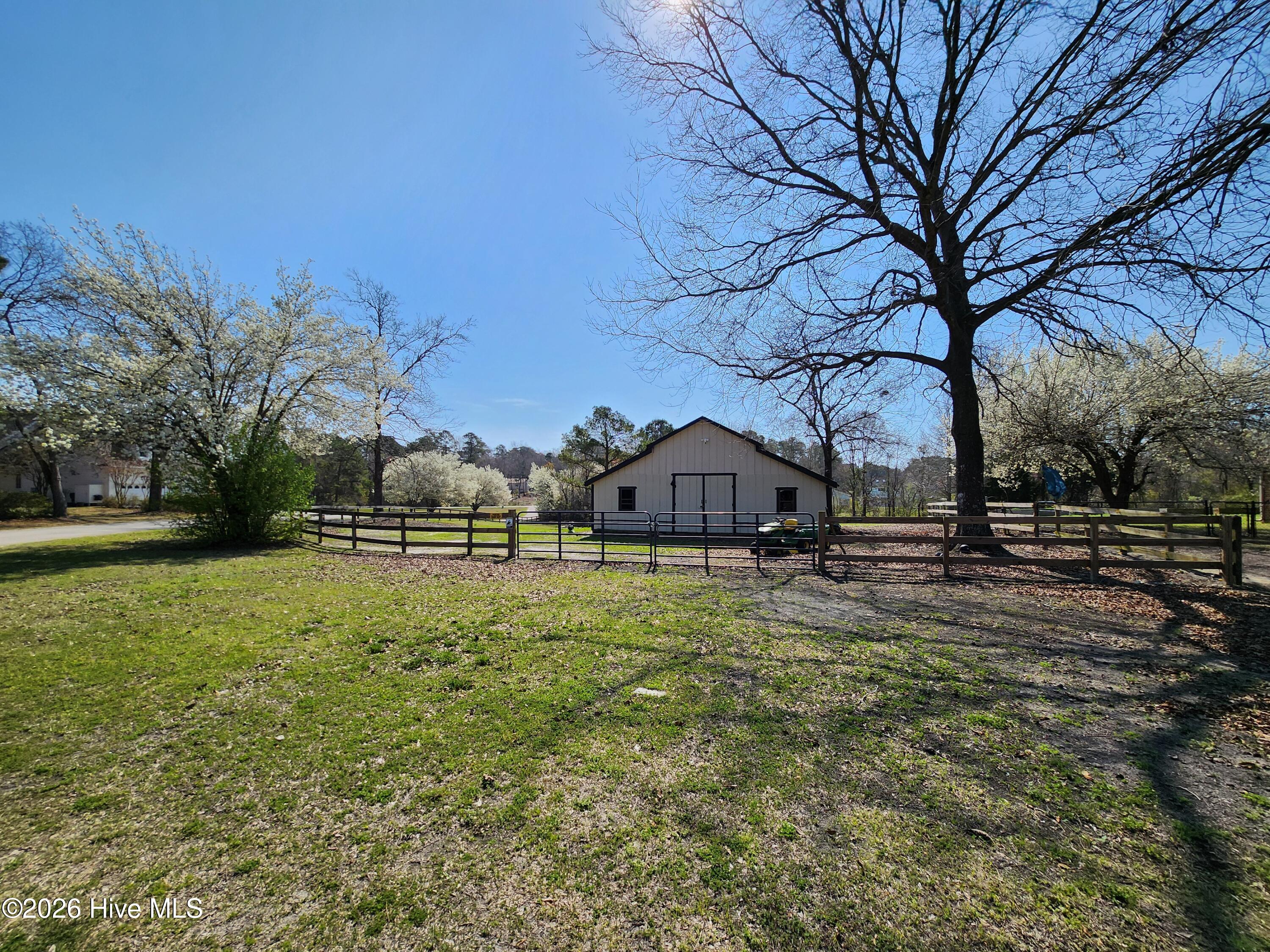 main property photo 33