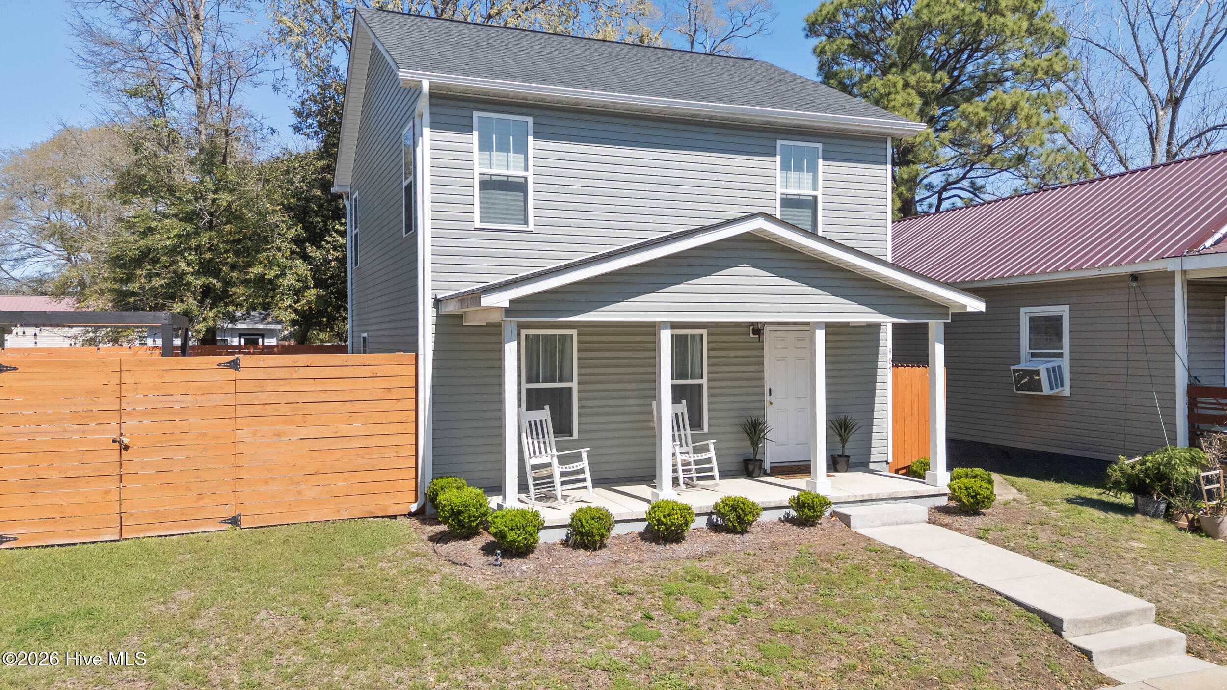 main property photo 2
