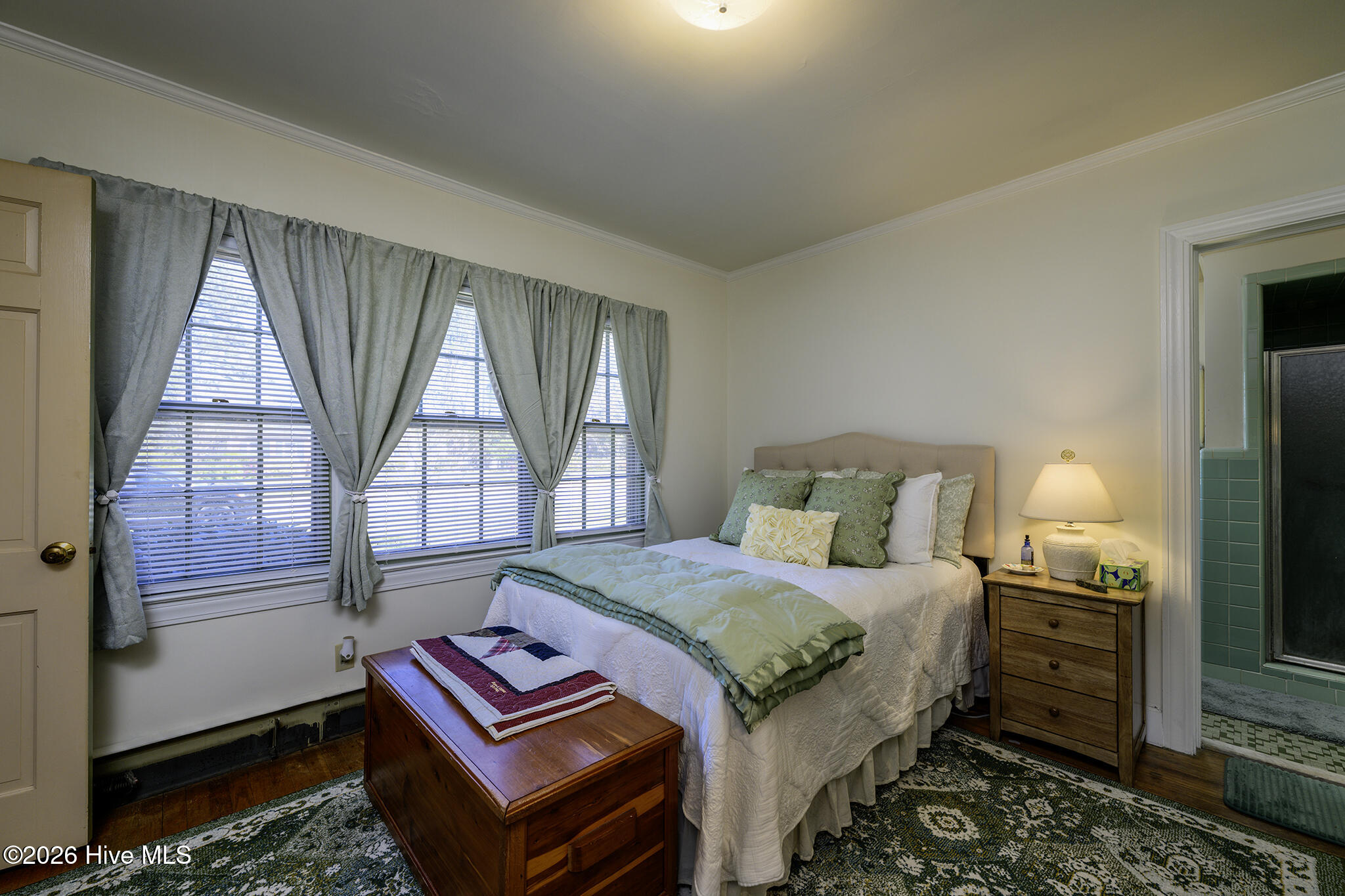 main property photo 25