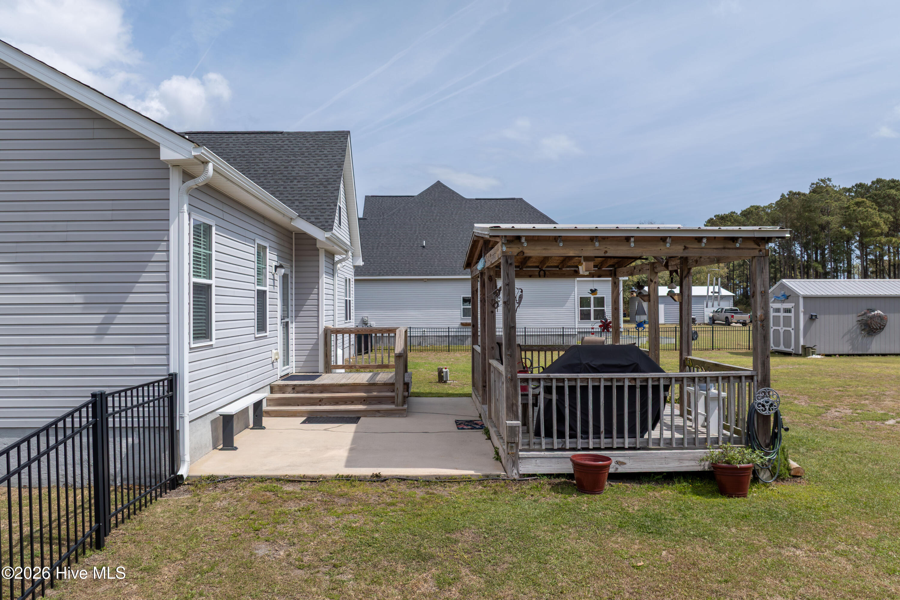 main property photo 42
