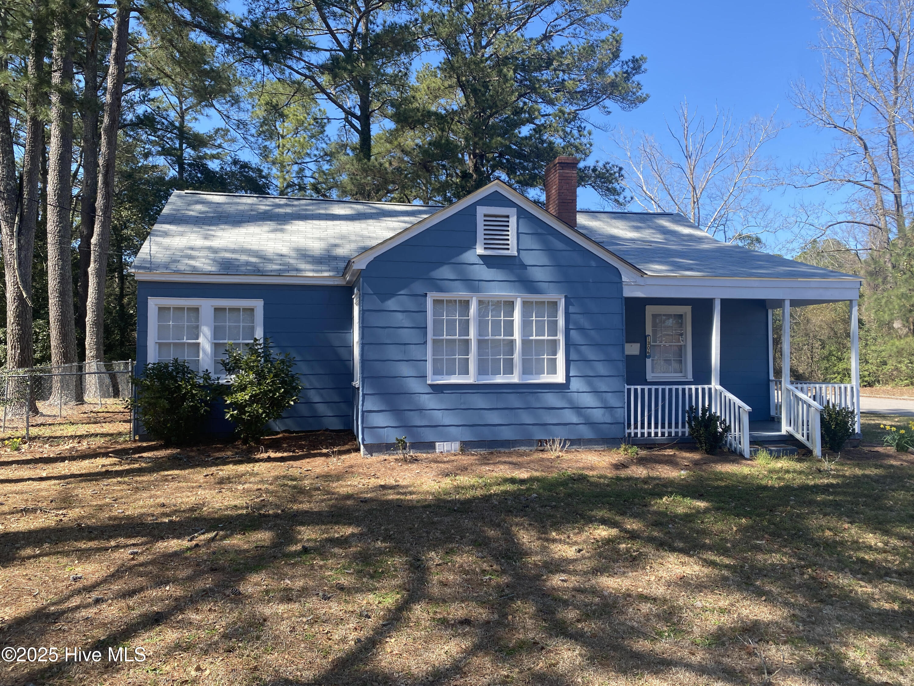 main property photo 17