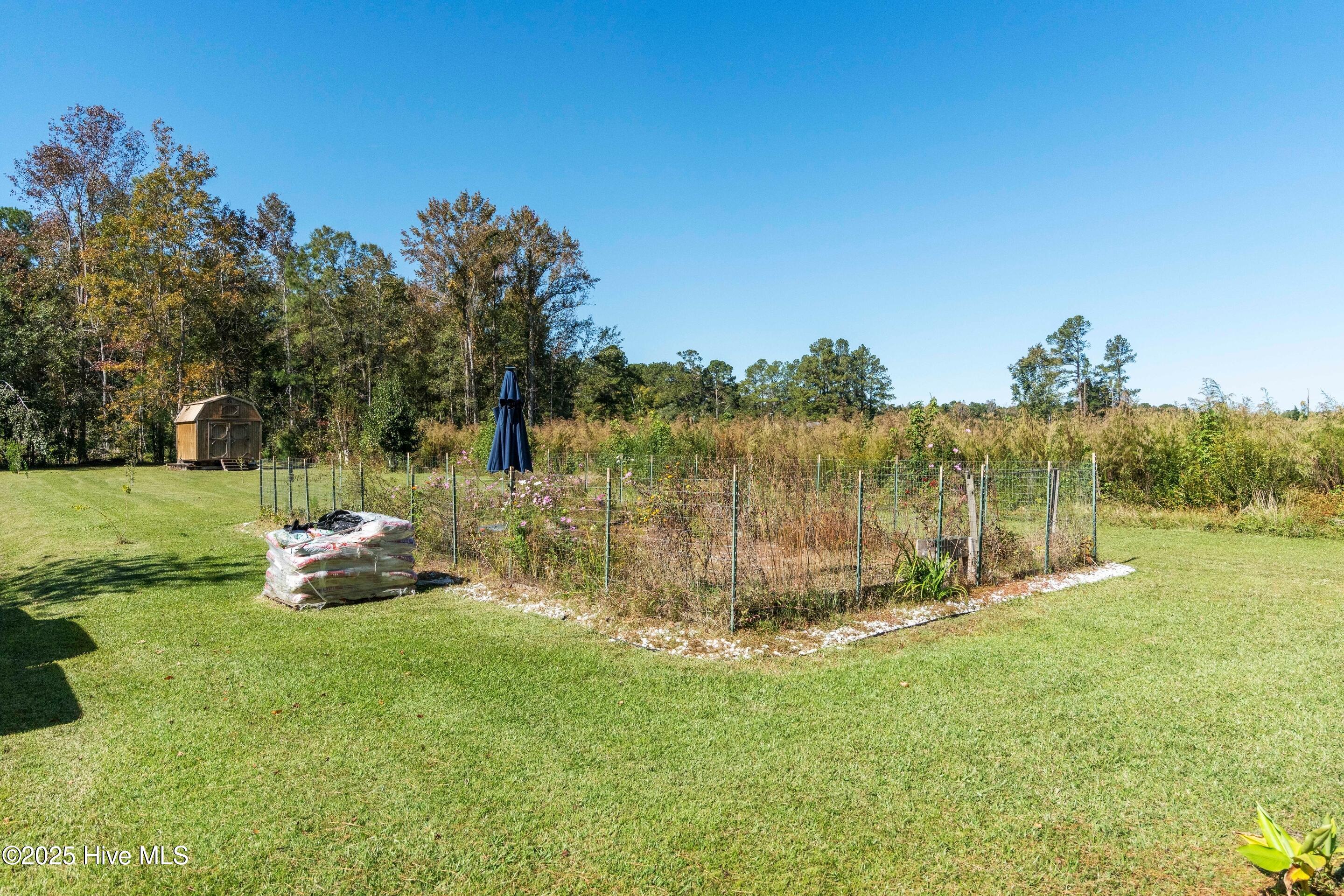 main property photo 22