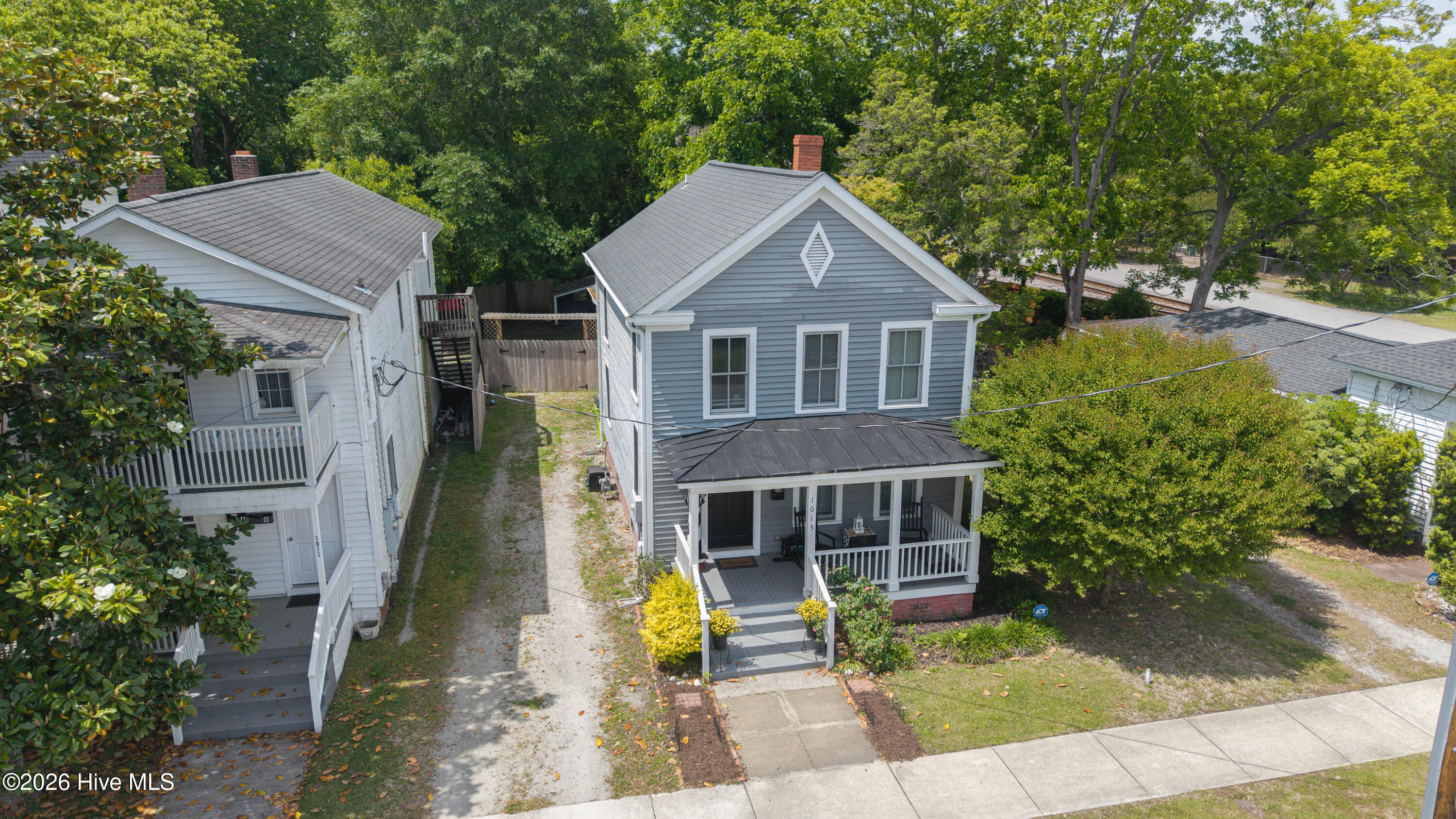 main property photo 45