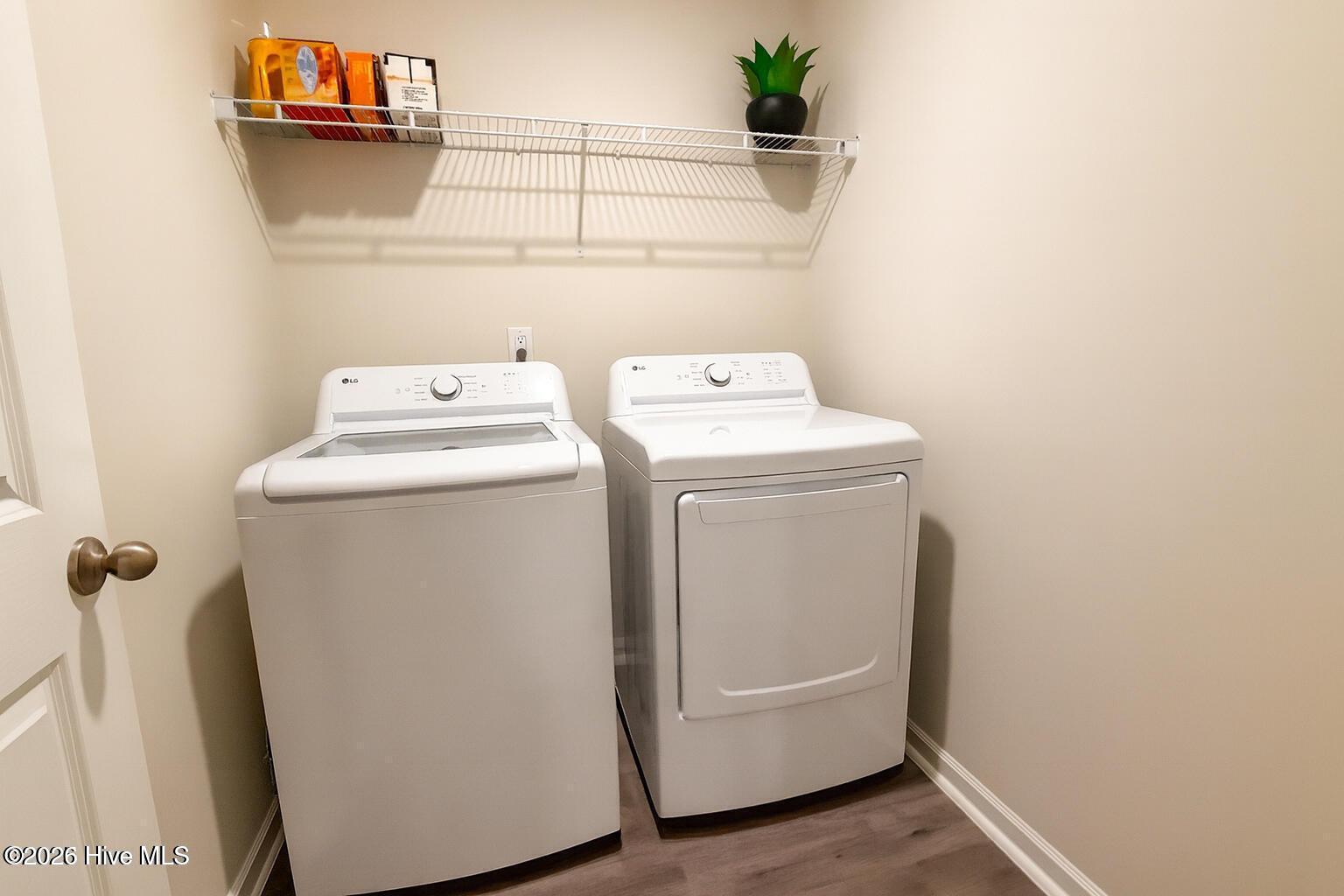 main property photo 7