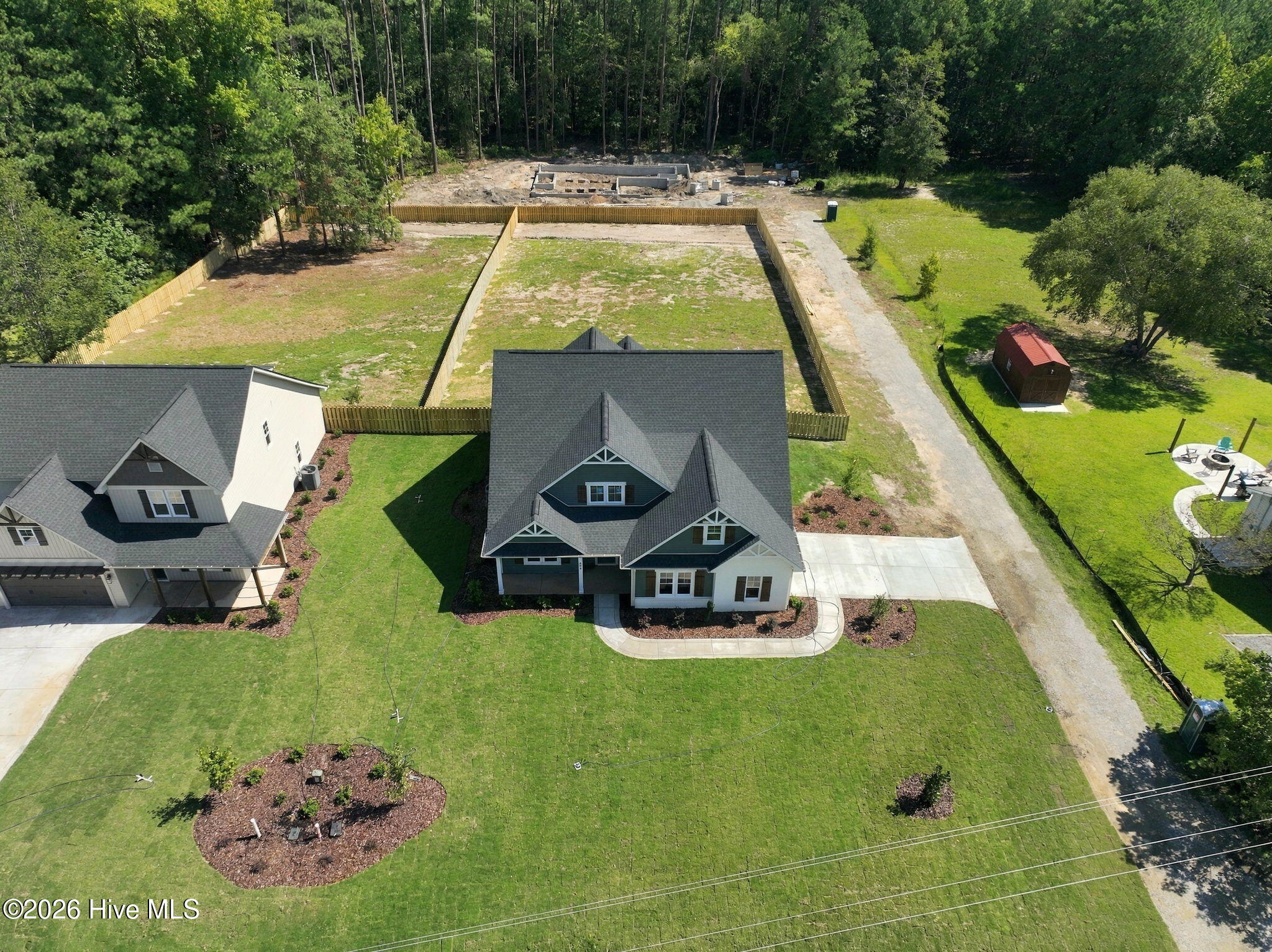 main property photo 40