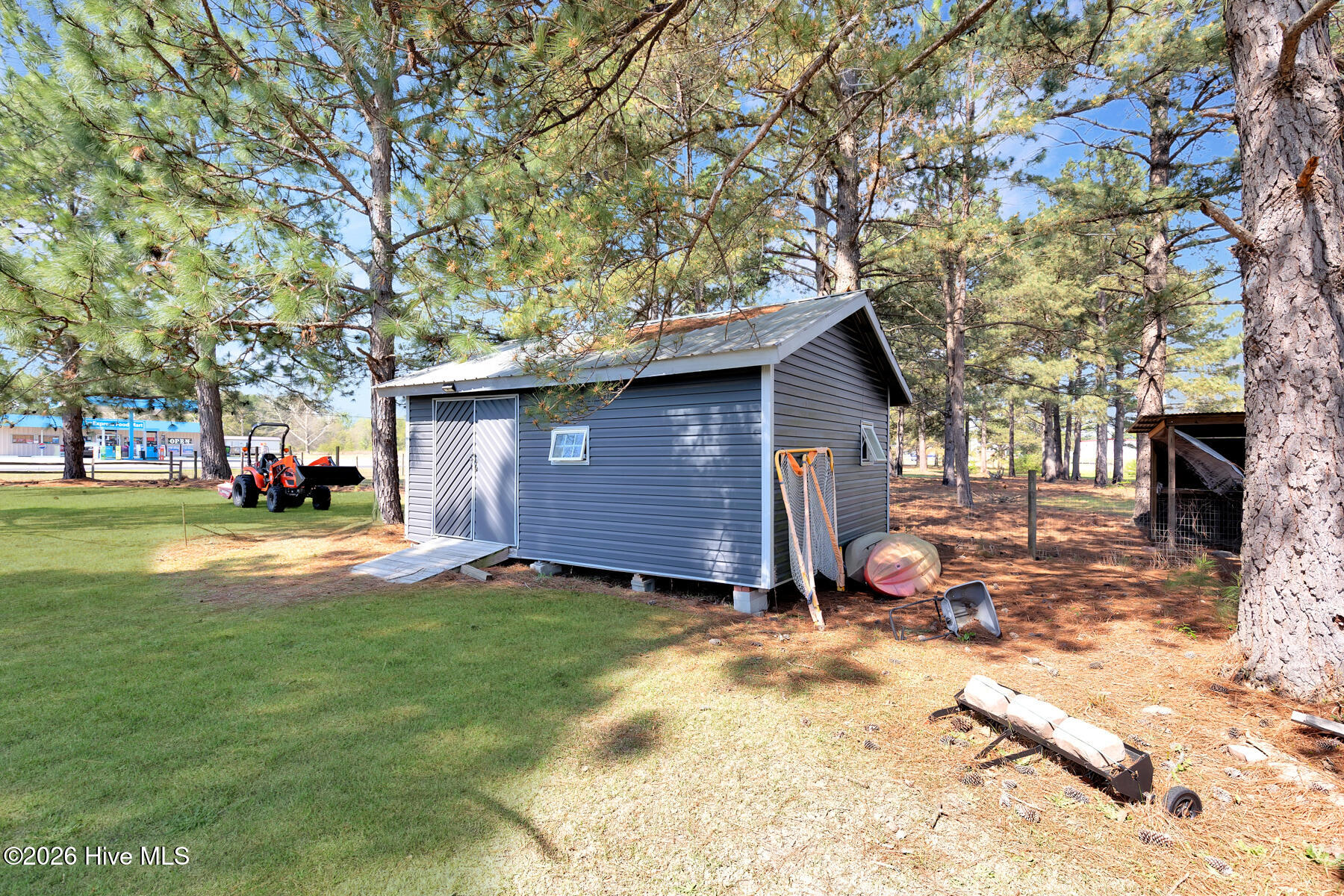 main property photo 29