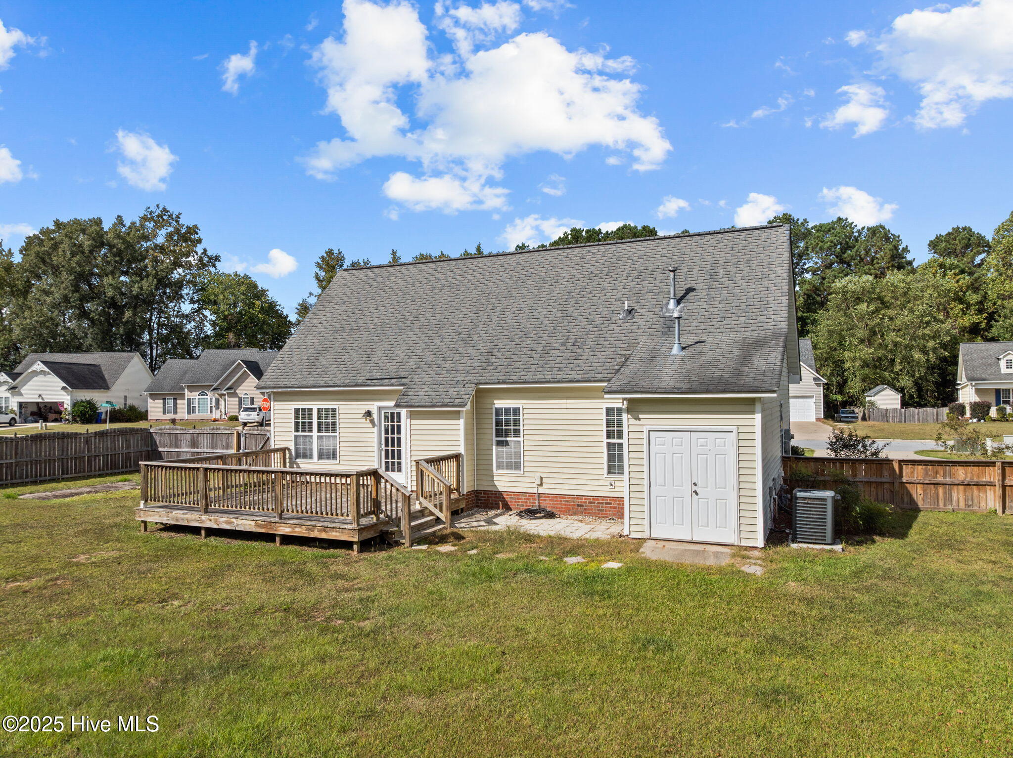 main property photo 19
