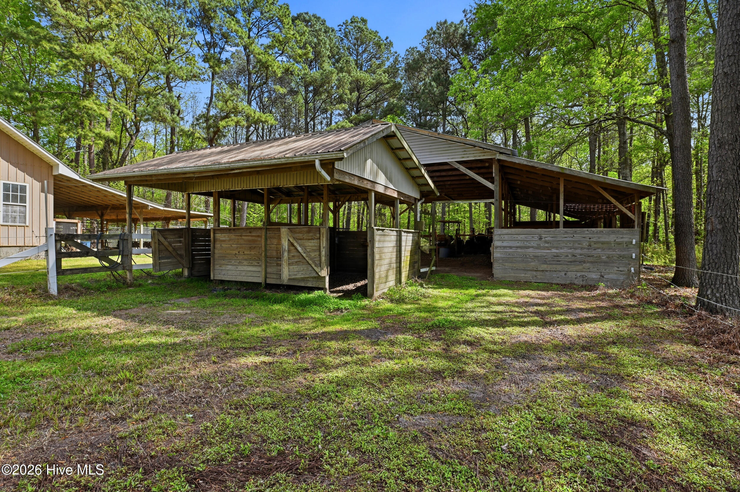 main property photo 22