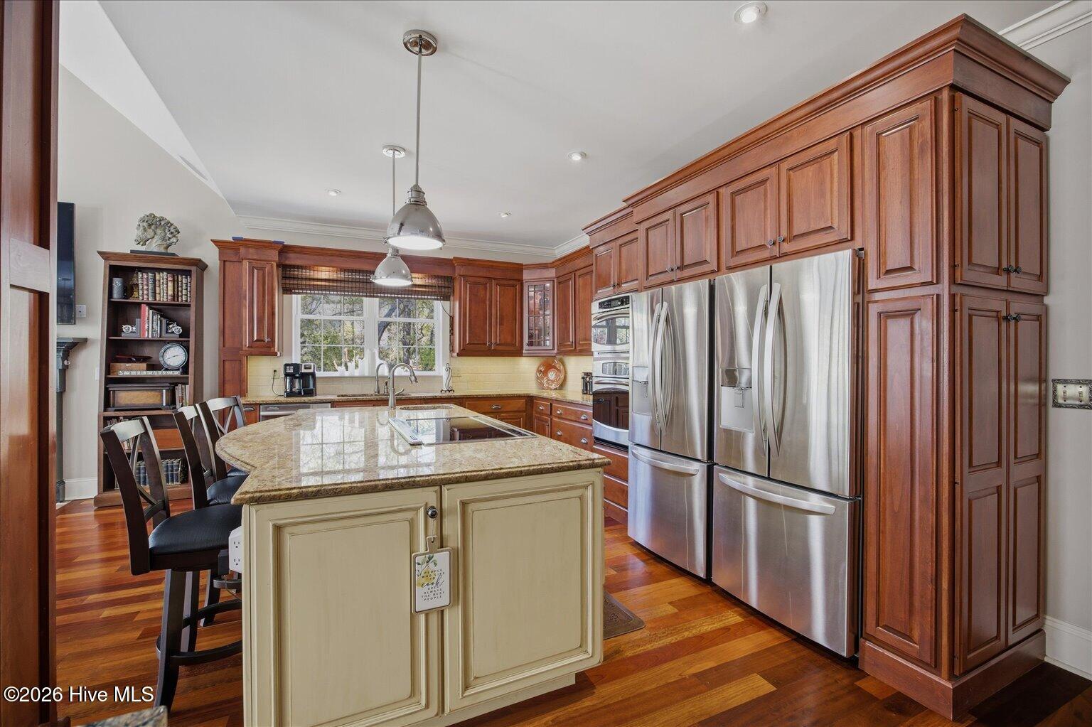 main property photo 8