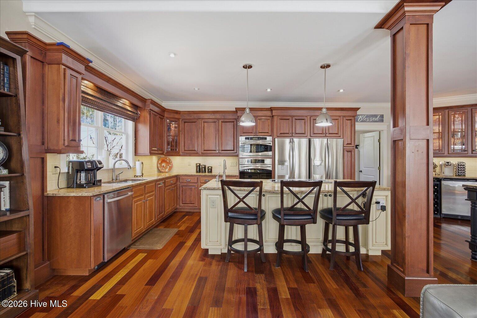 main property photo 9