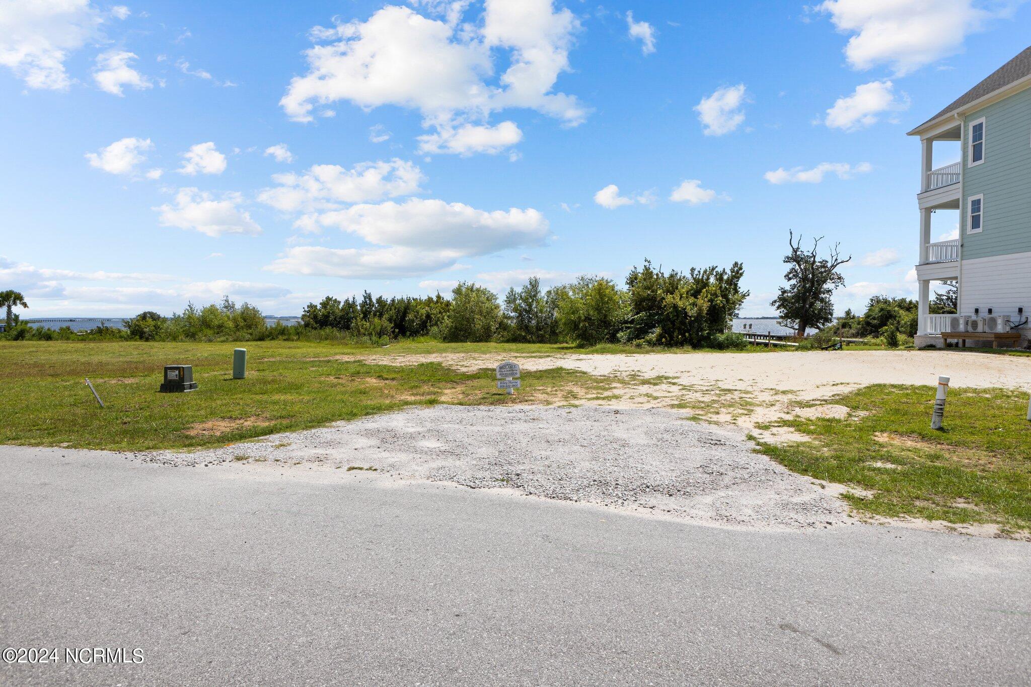 main property photo 6