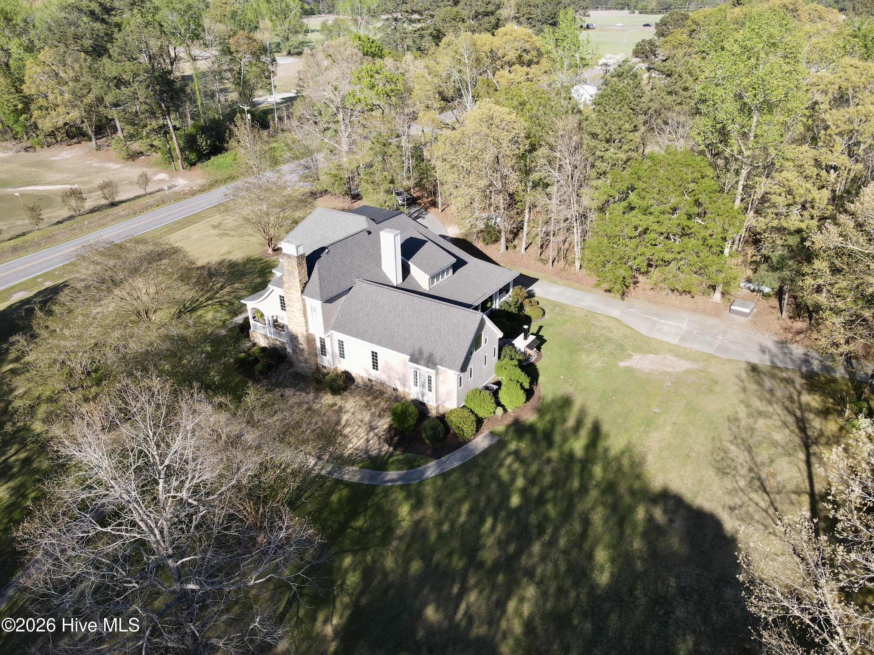 main property photo 10