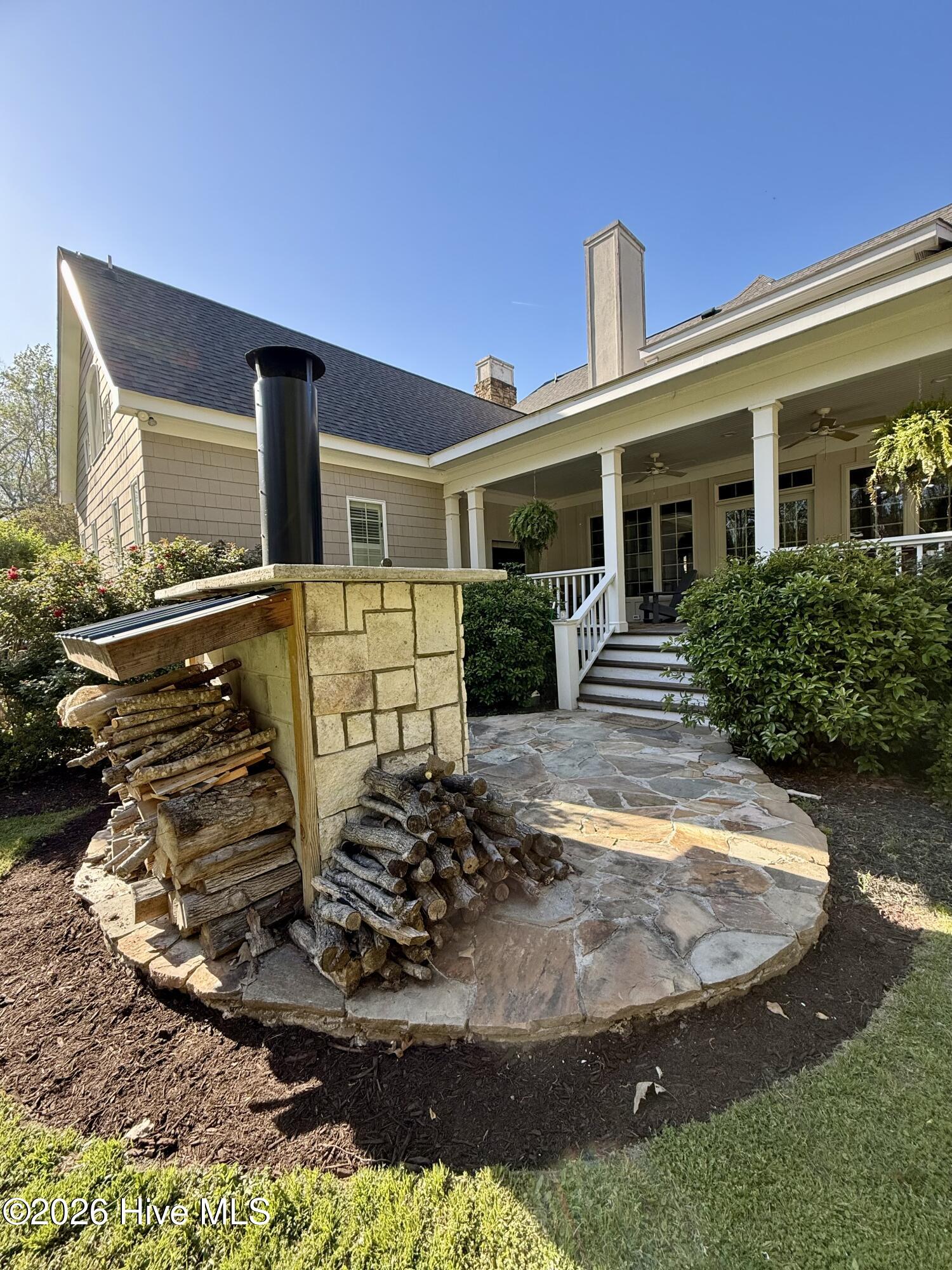 main property photo 33