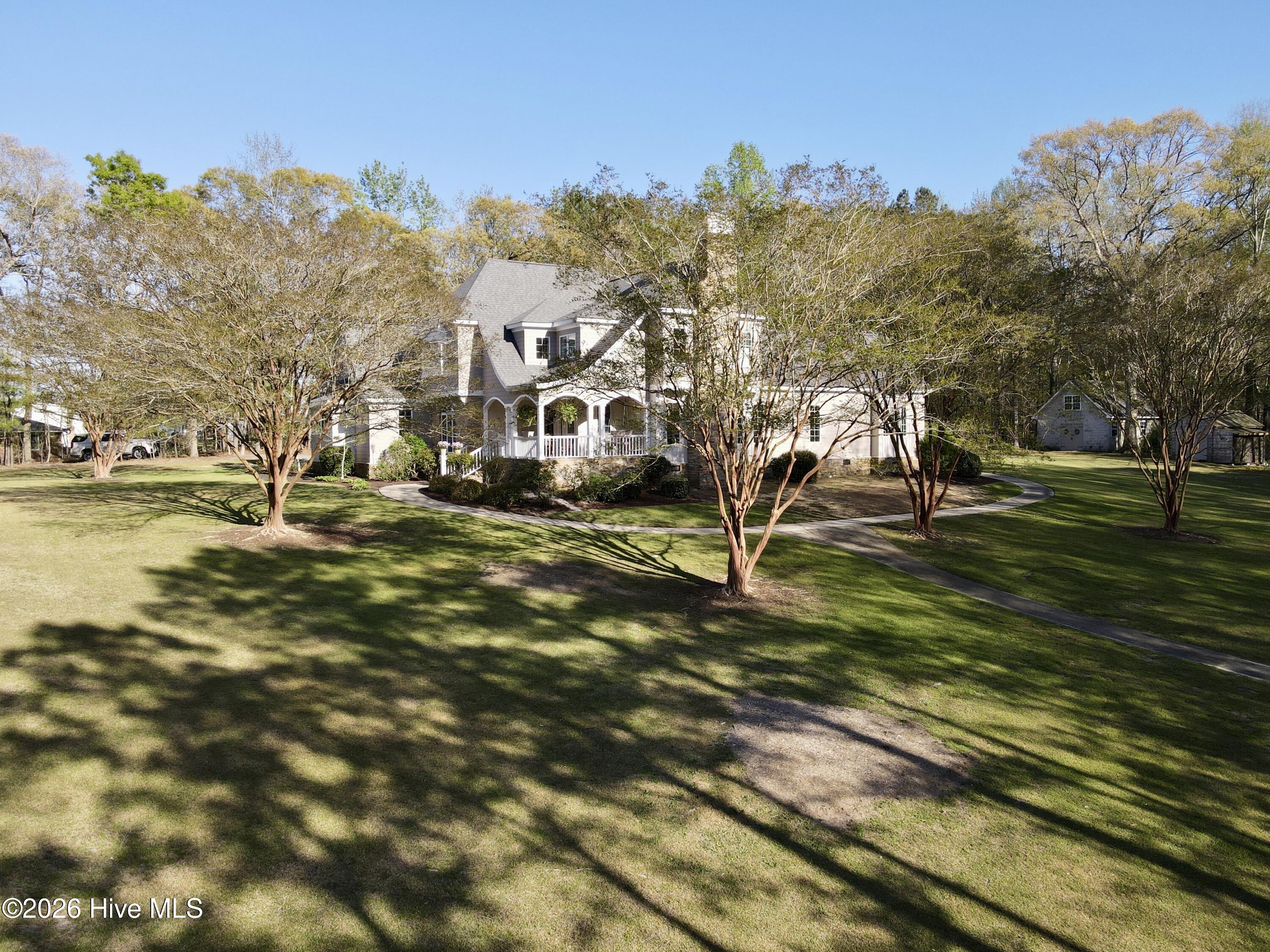 main property photo 9