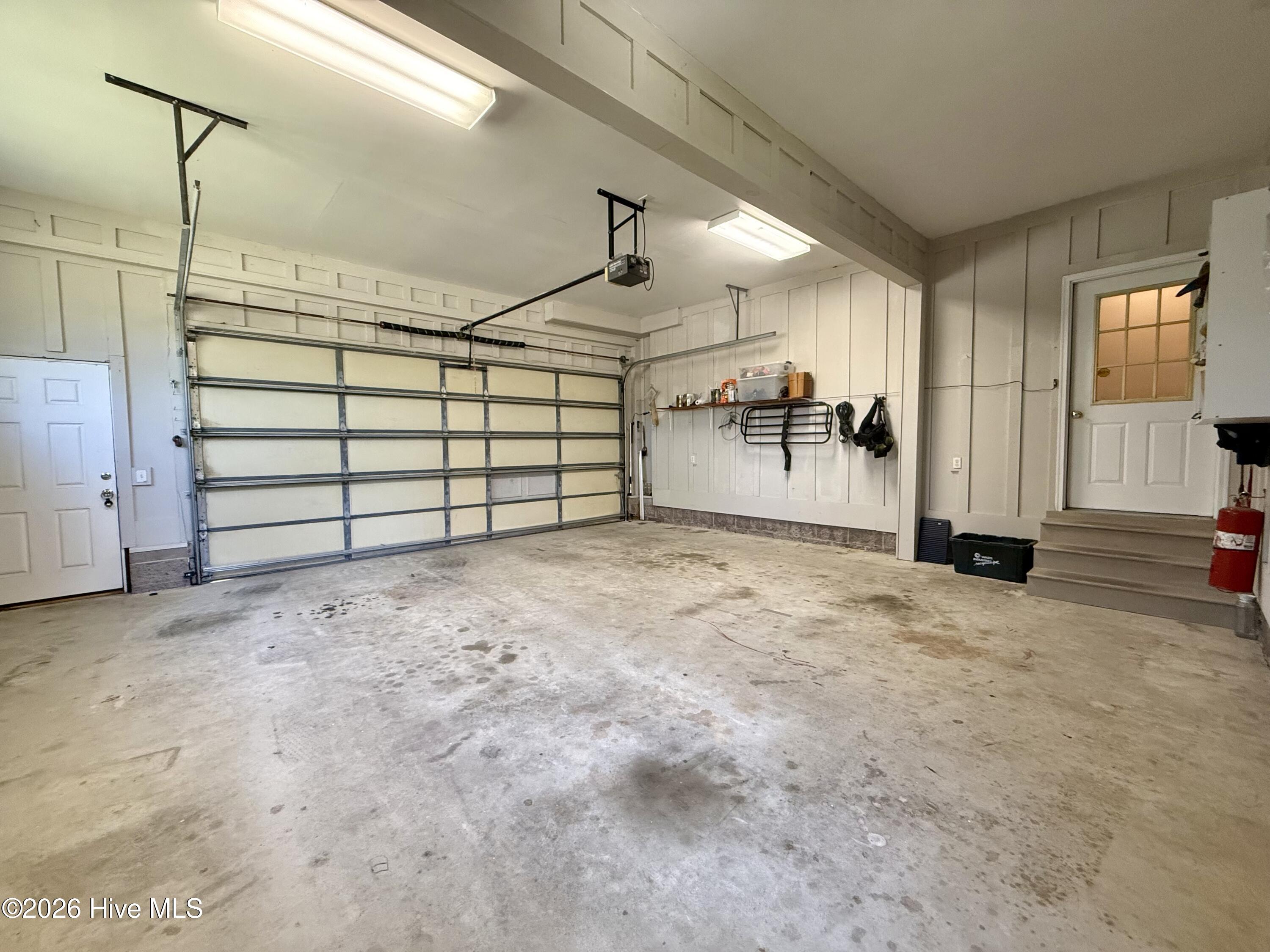 main property photo 94