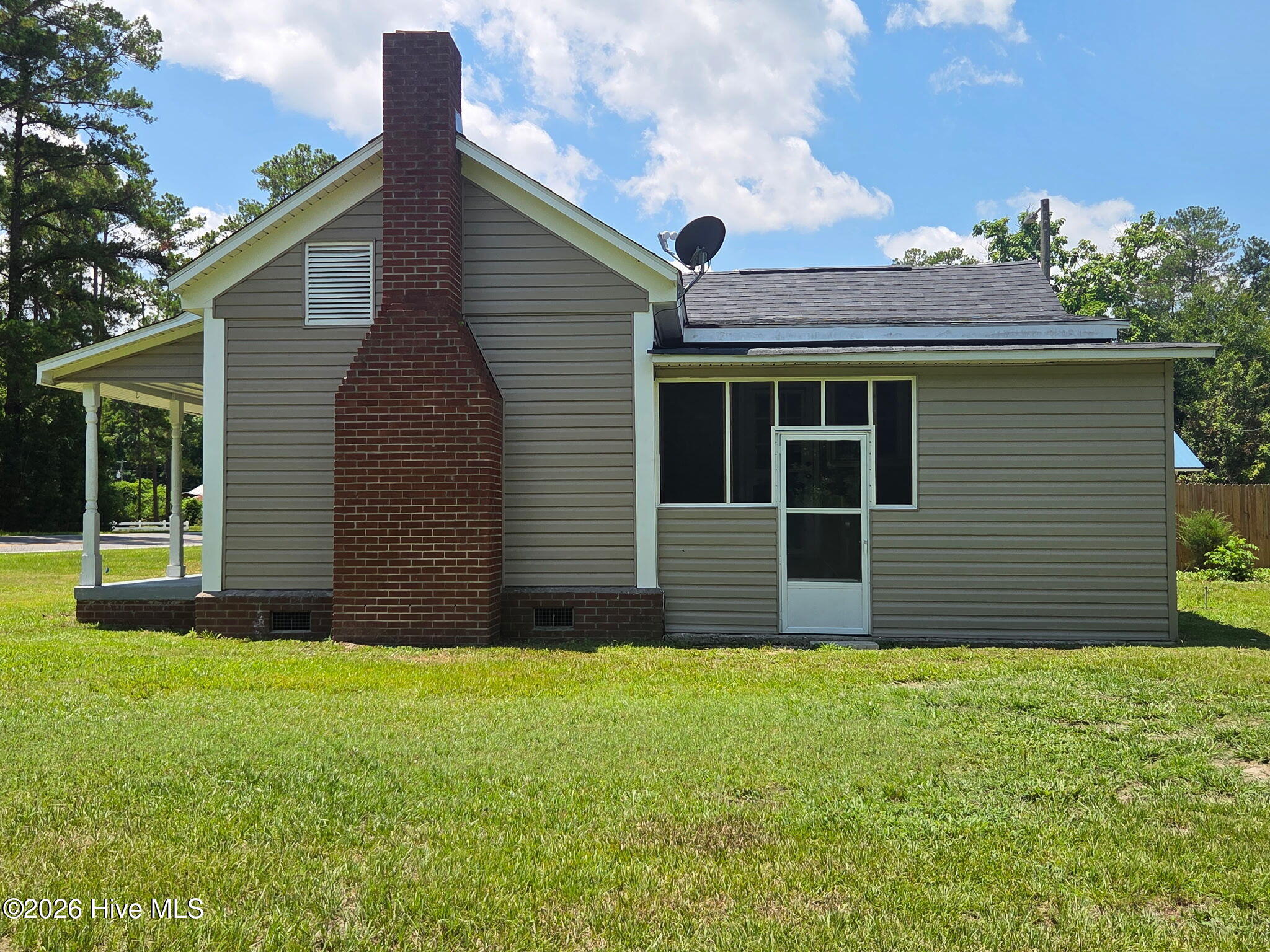 main property photo 2