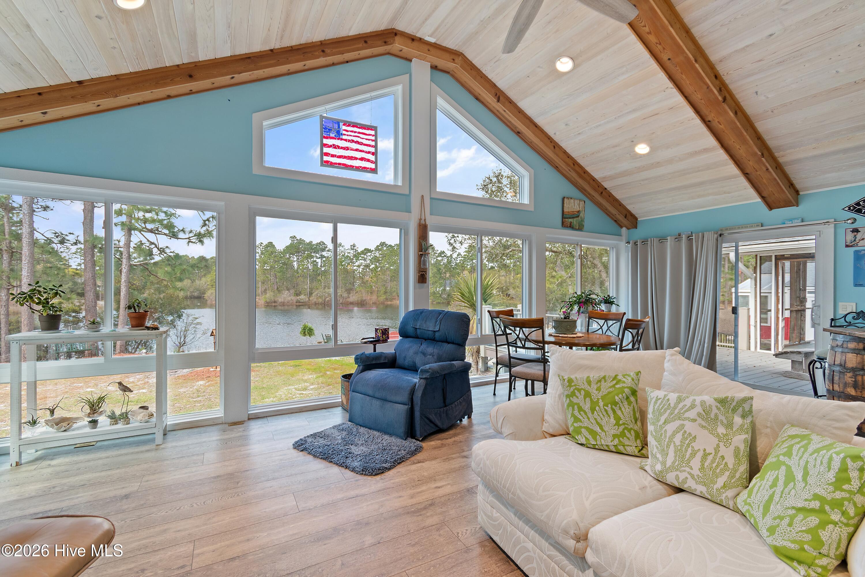 main property photo 13