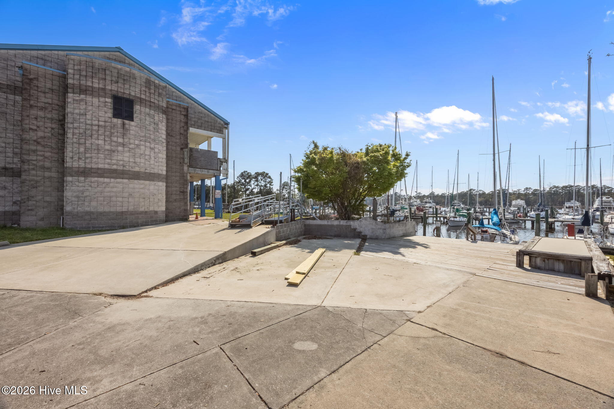 main property photo 43