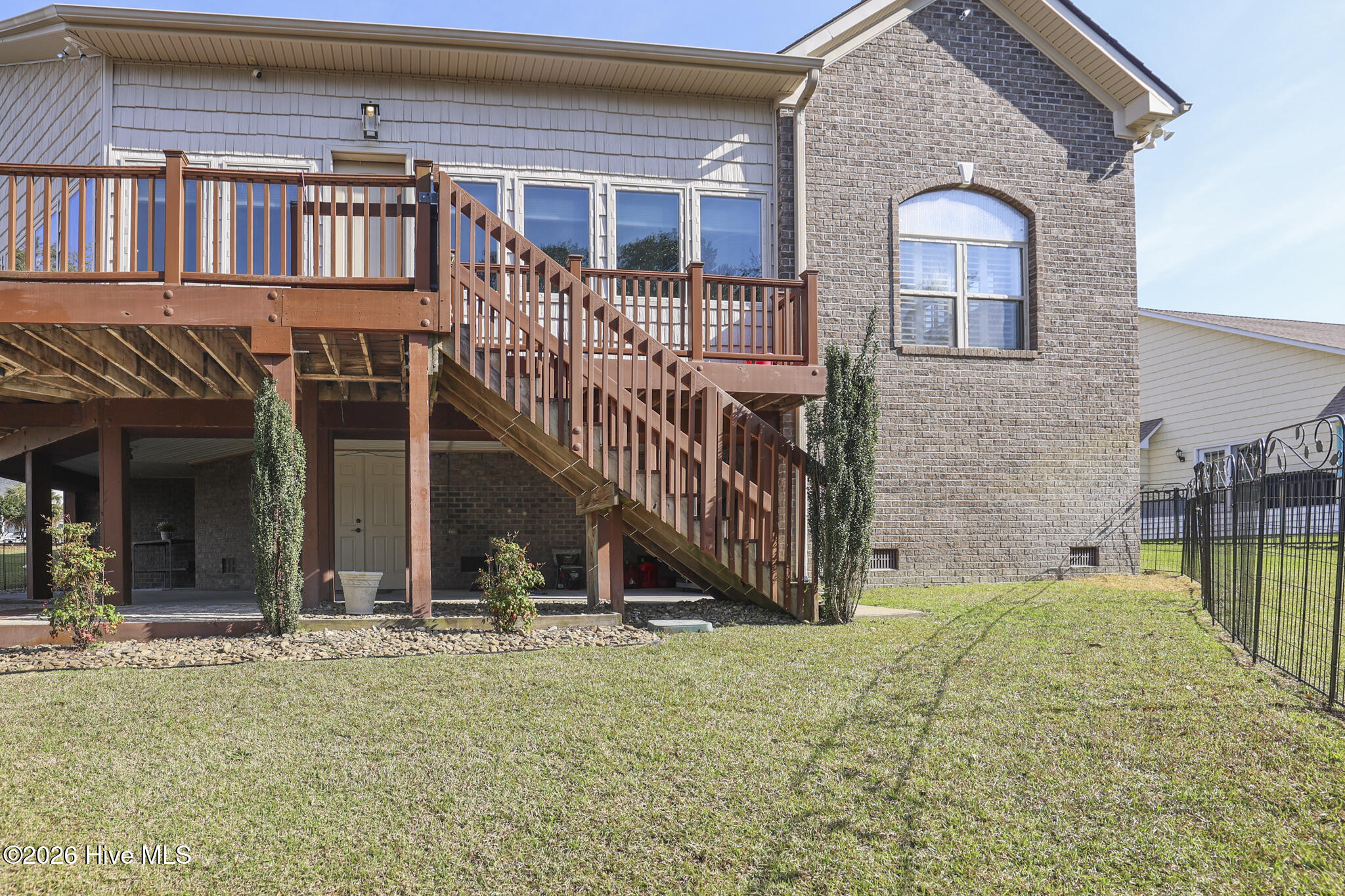 main property photo 67