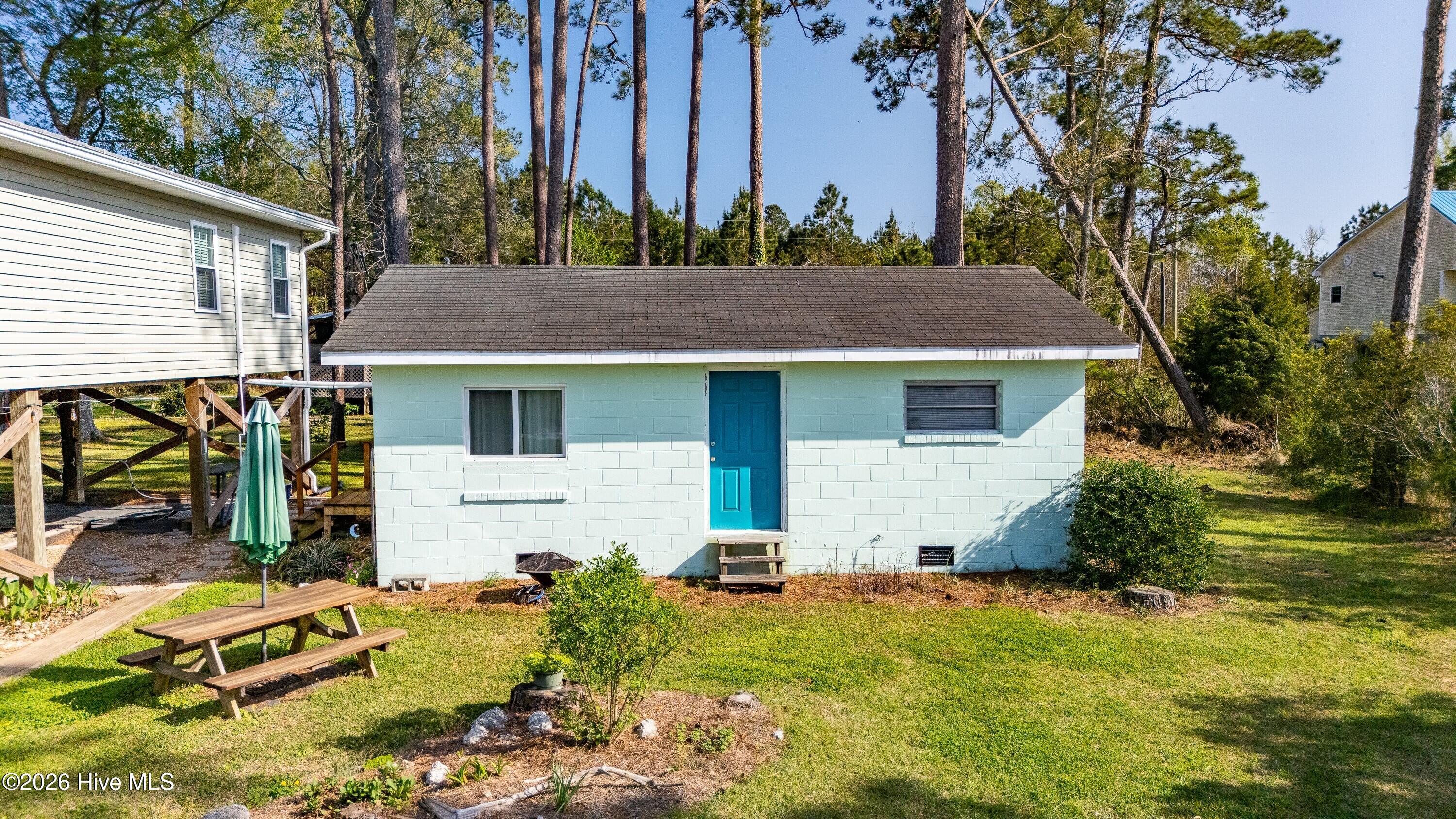 main property photo 30