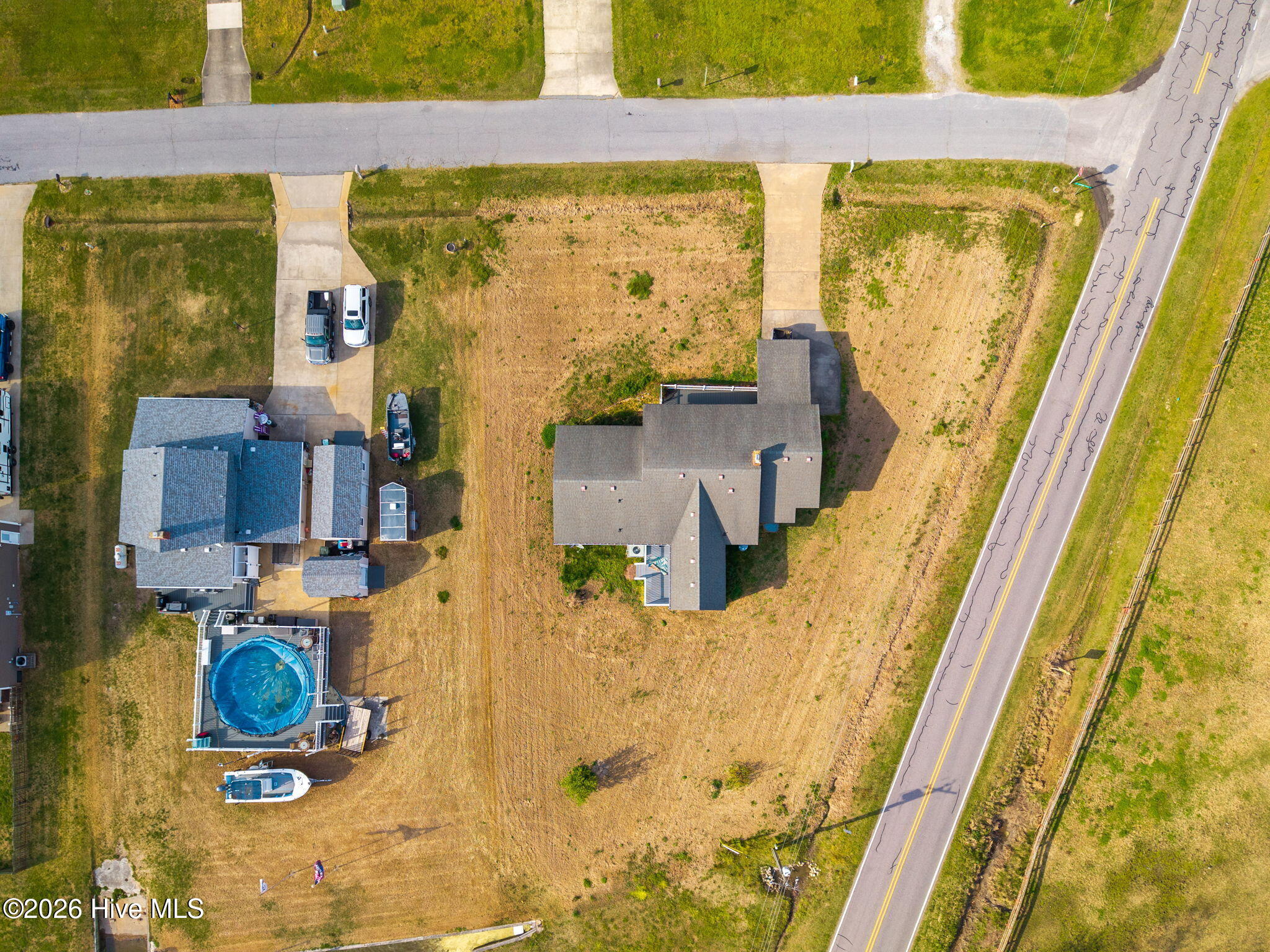 main property photo 28
