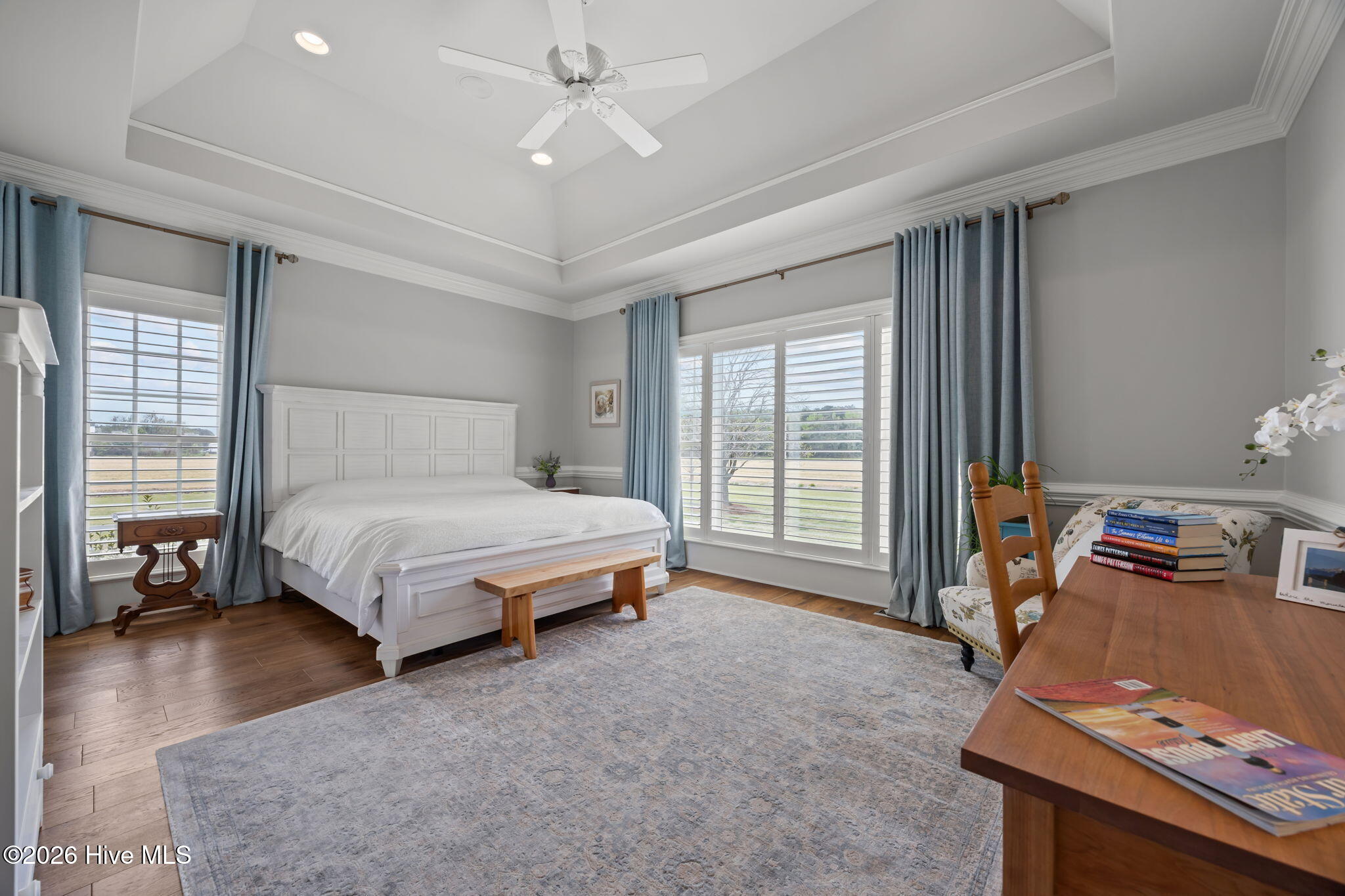 main property photo 23