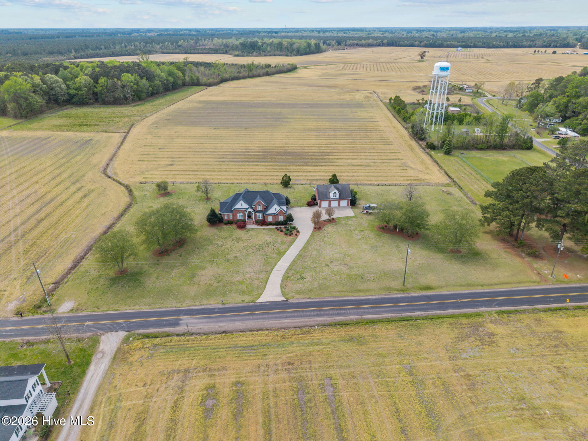 main property photo 4