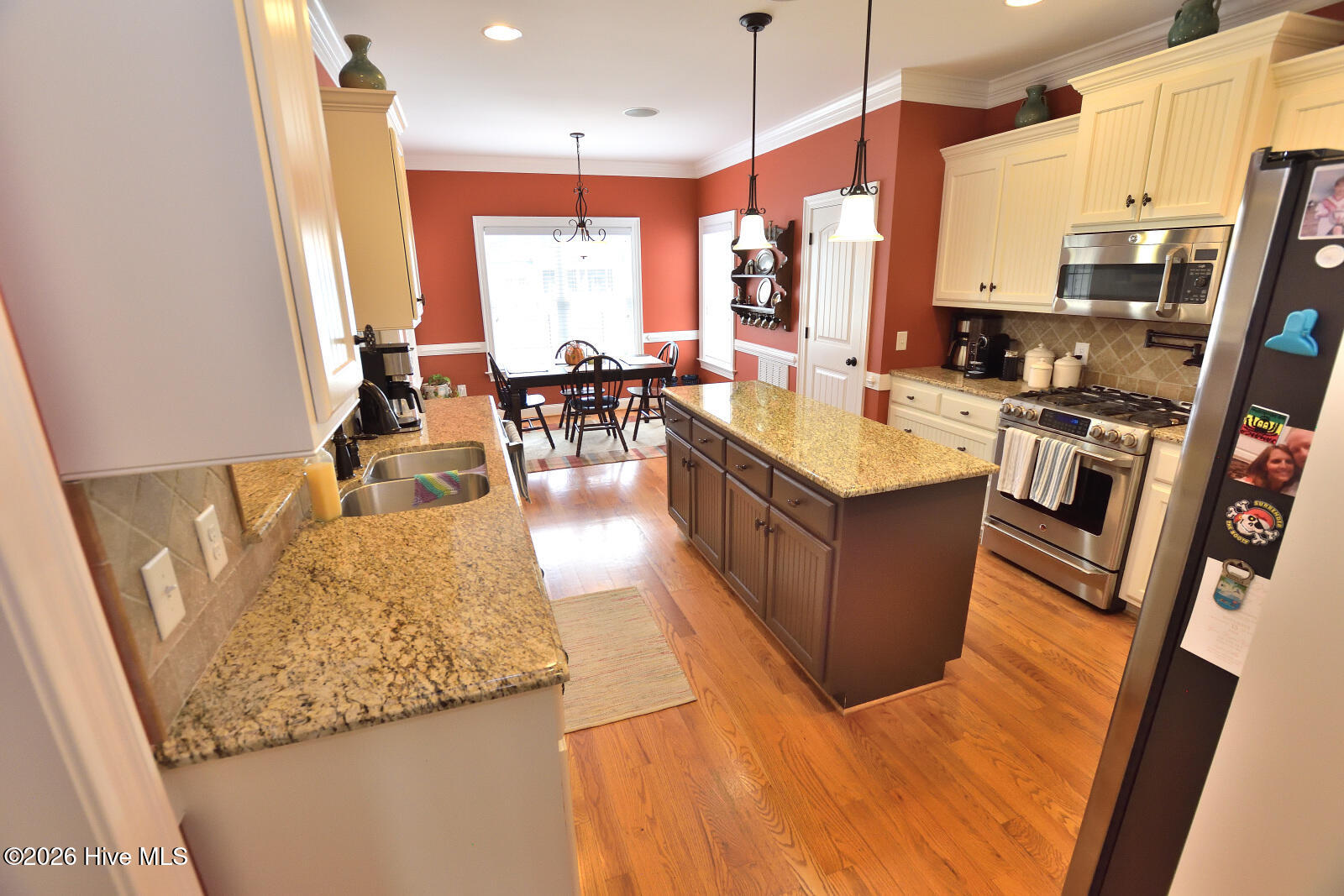 main property photo 22