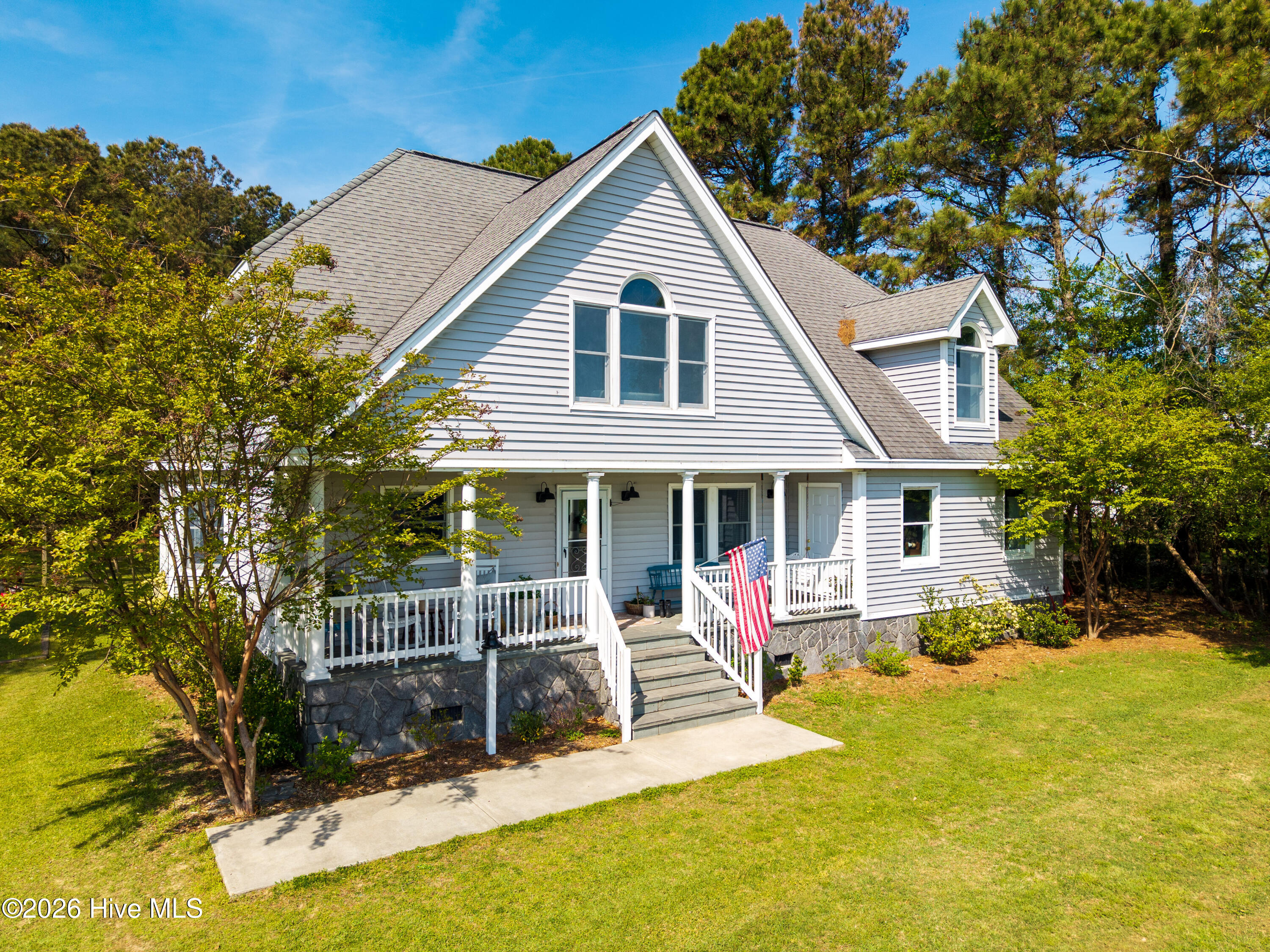 main property photo 28