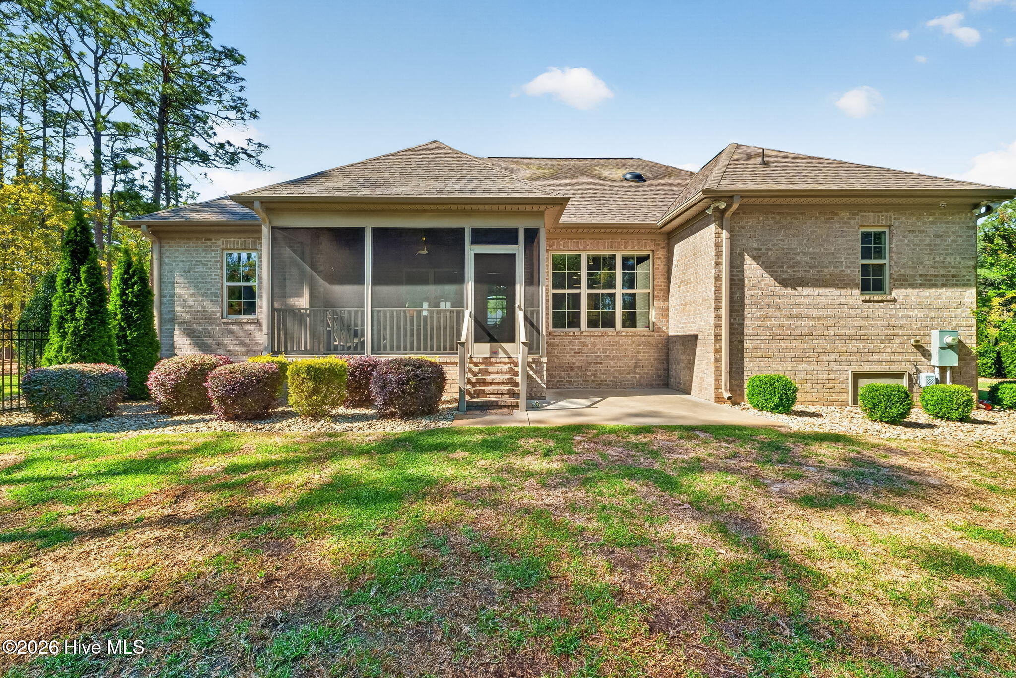main property photo 37