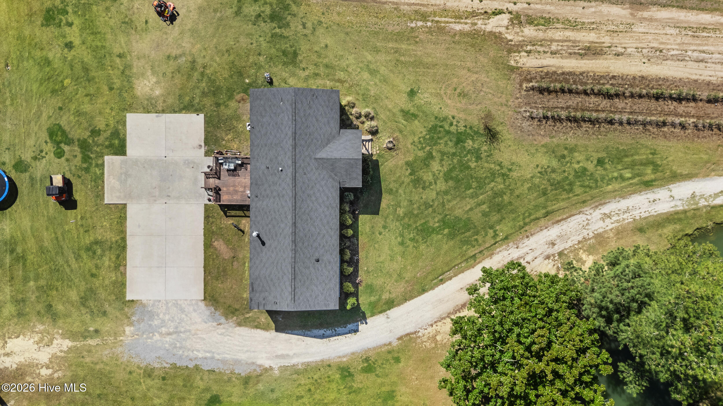 main property photo 45
