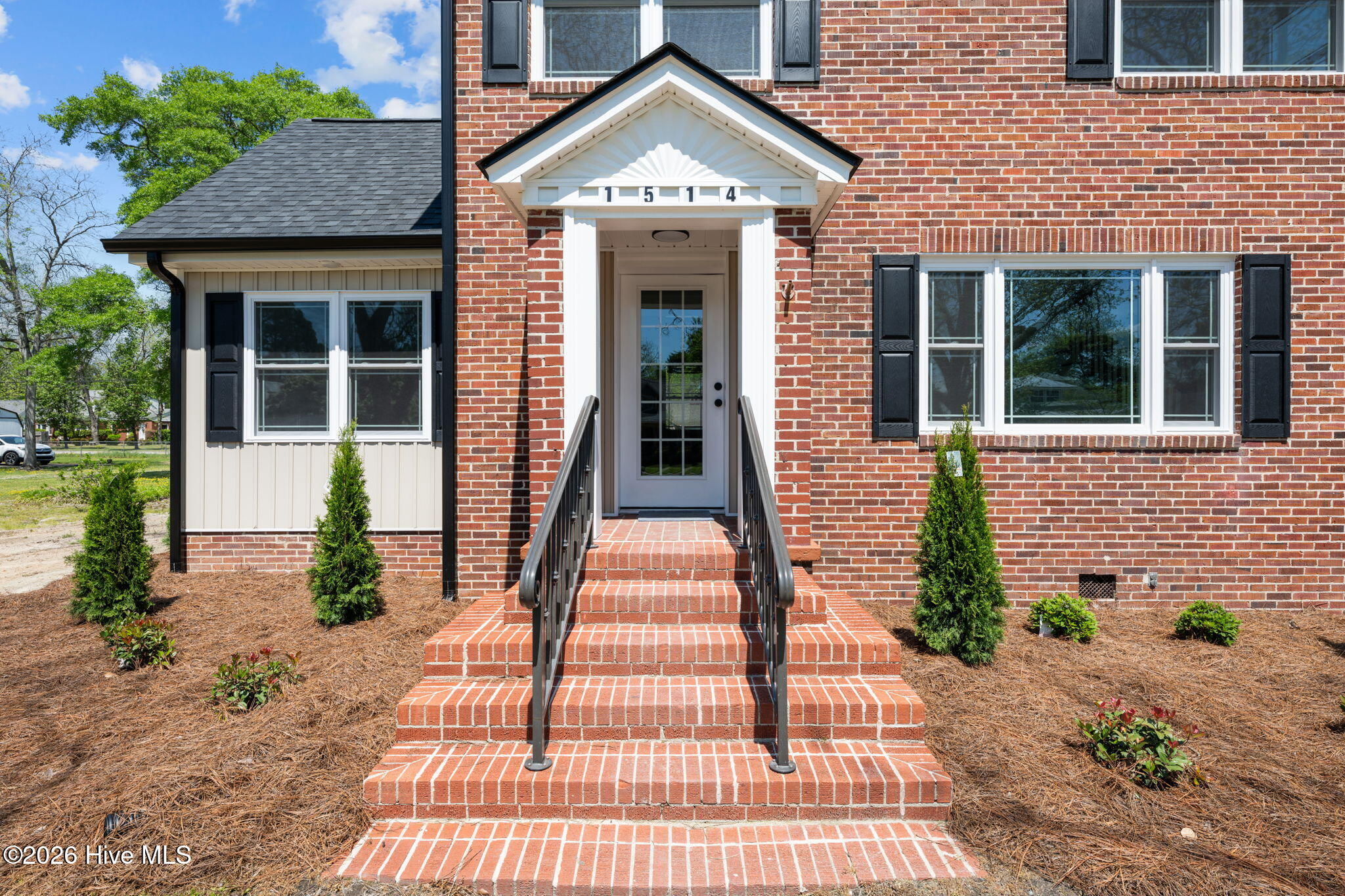 main property photo 2