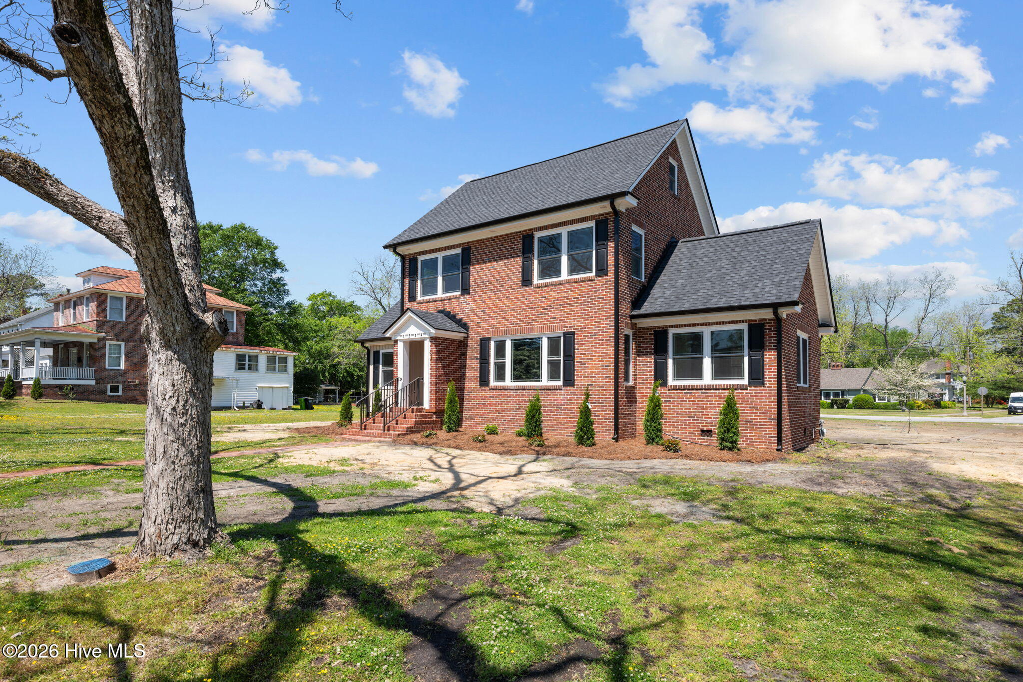 main property photo 35