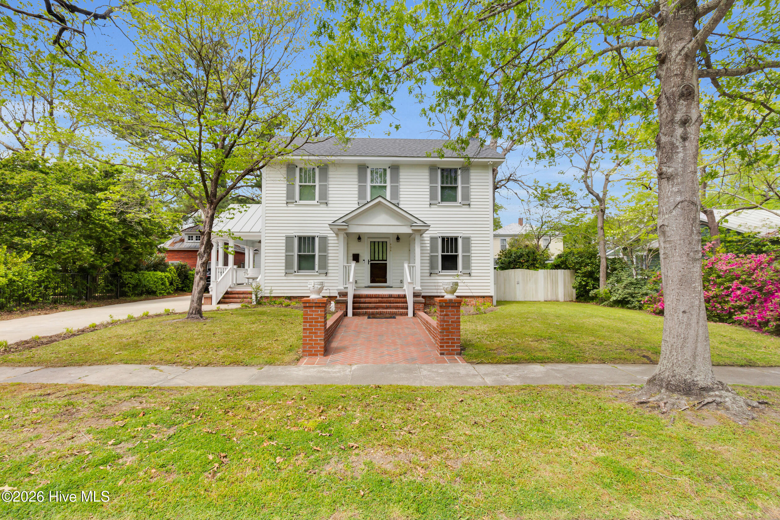 main property photo 6