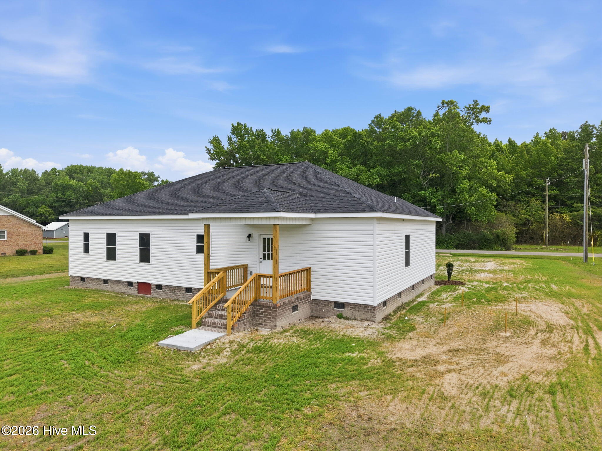main property photo 32