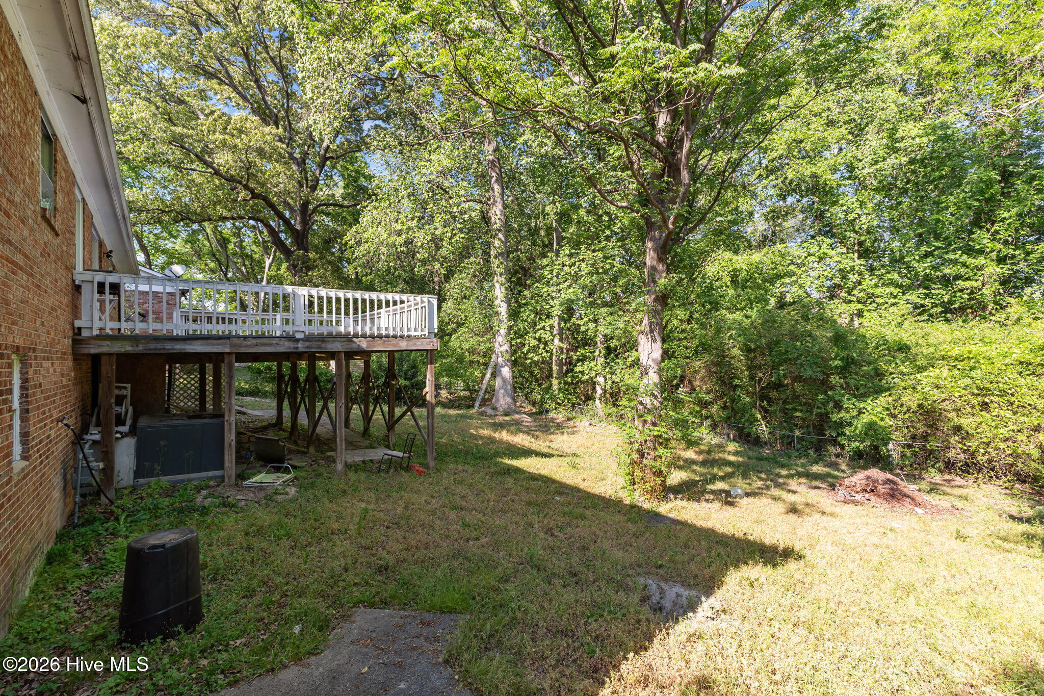 main property photo 30