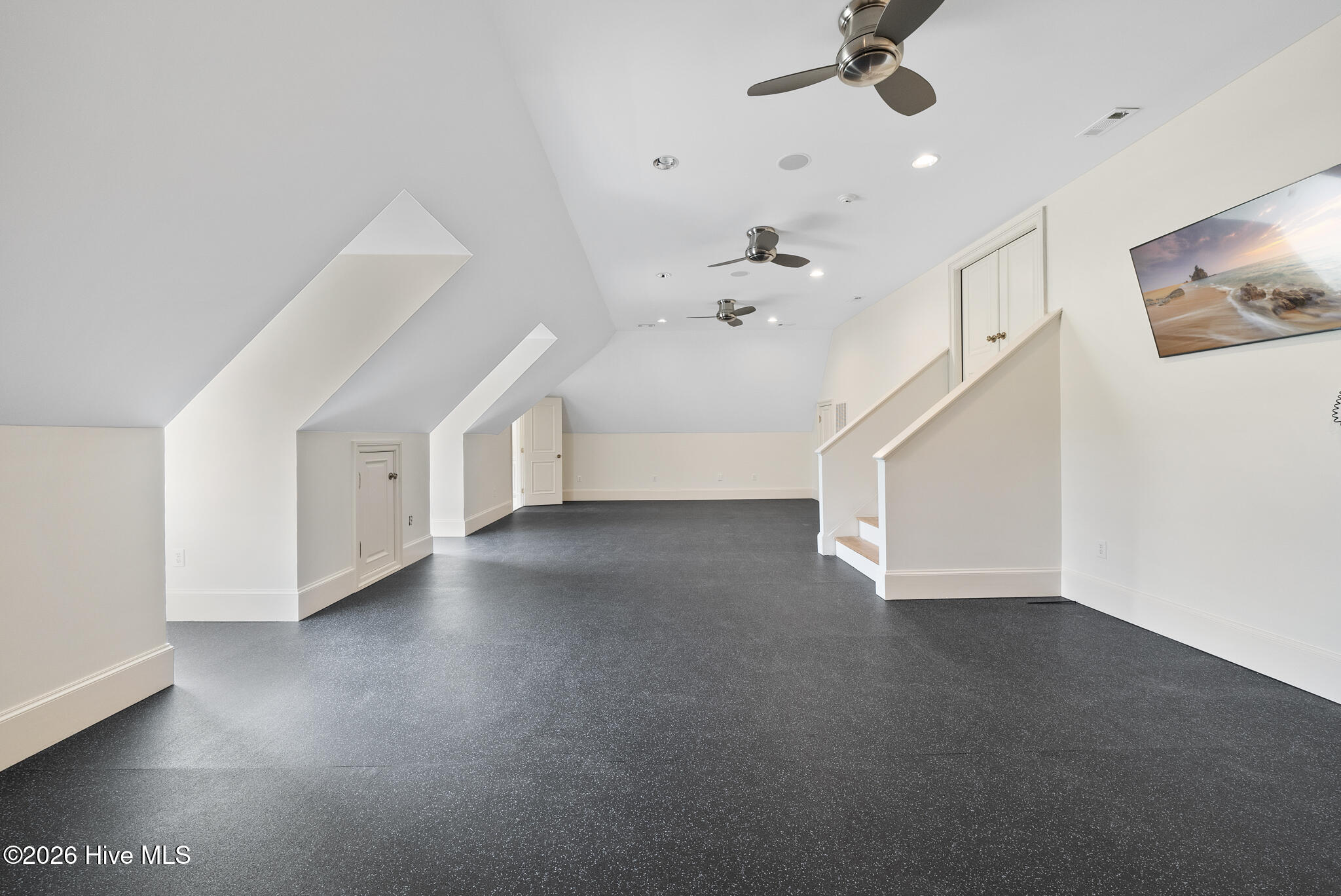 main property photo 99