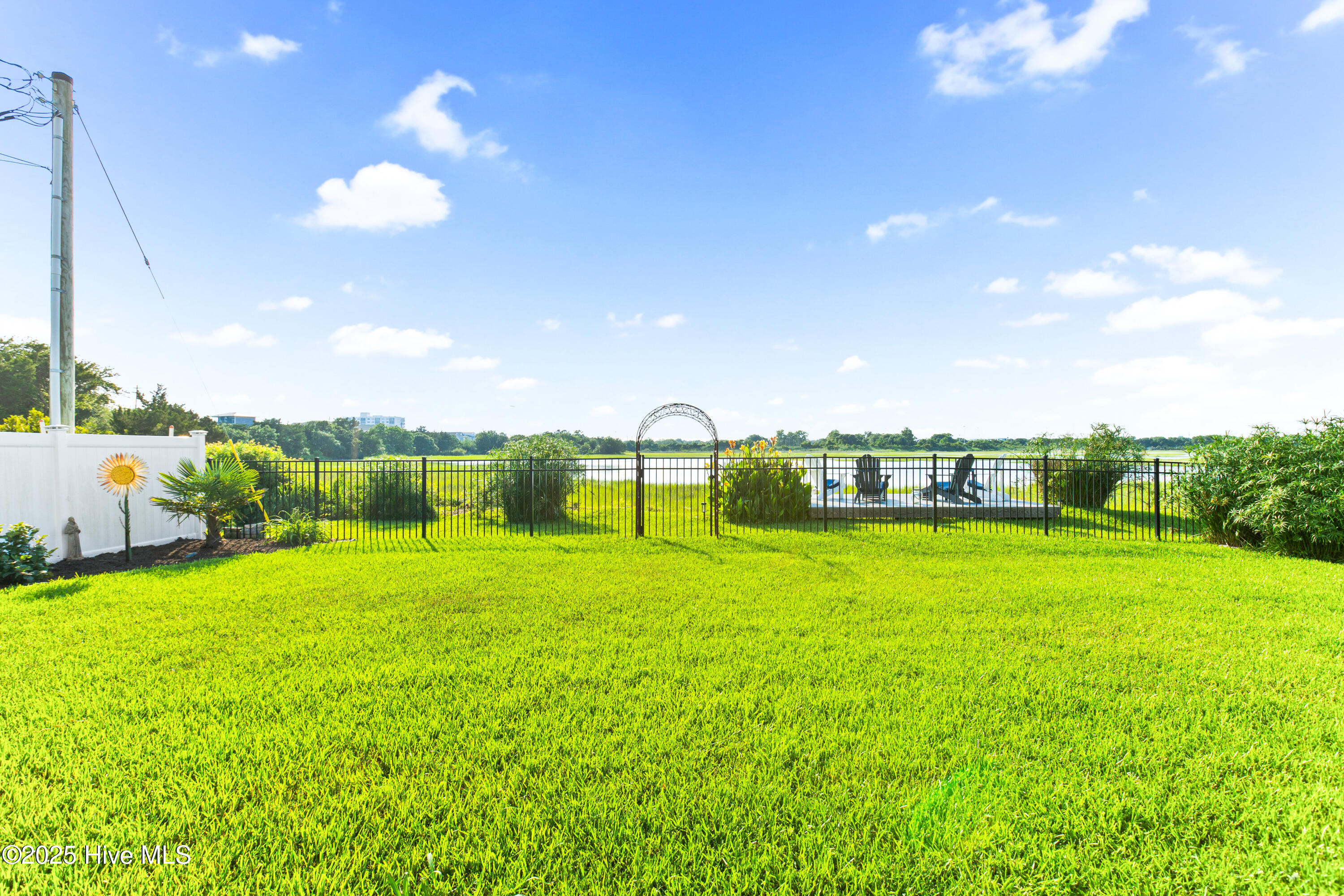 main property photo 60