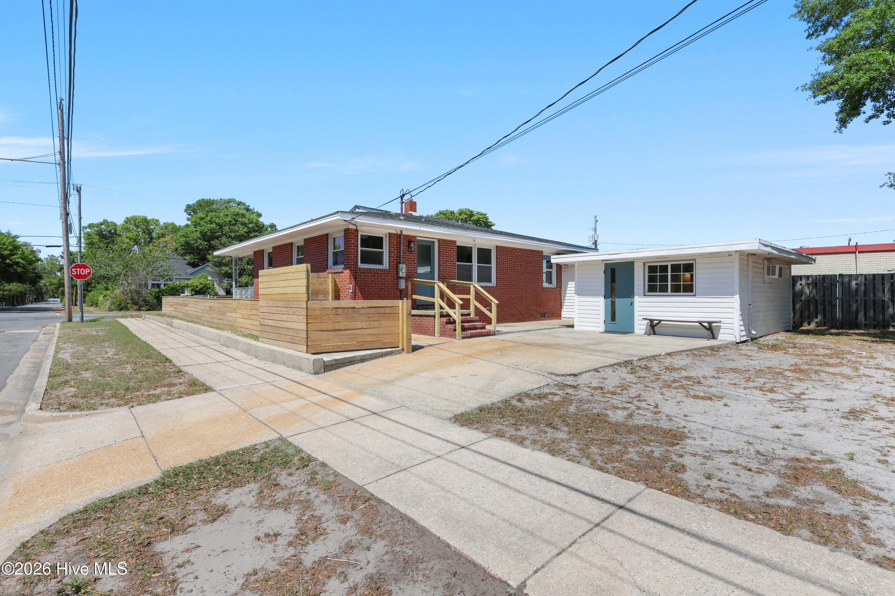 main property photo 32