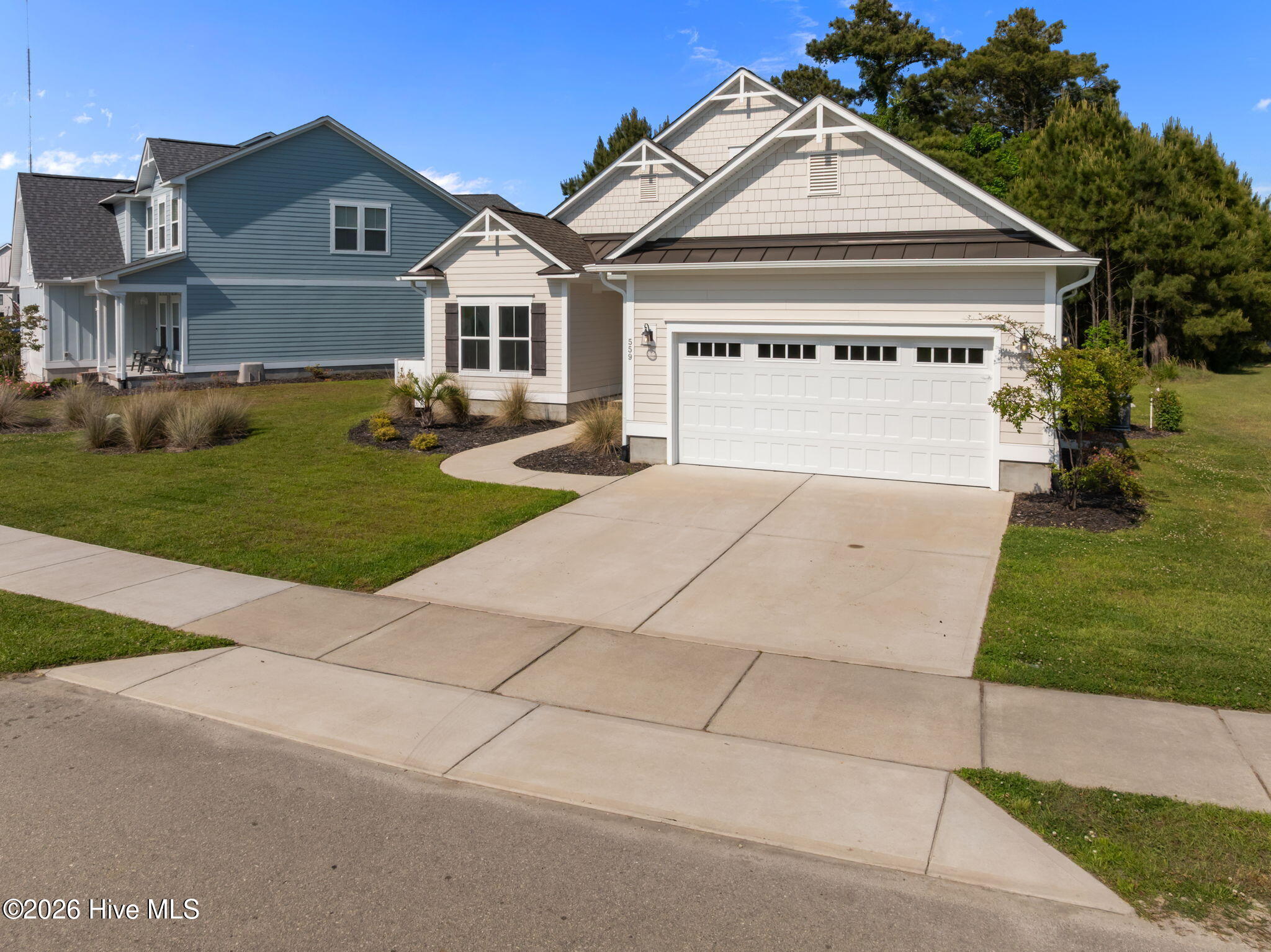 main property photo 40