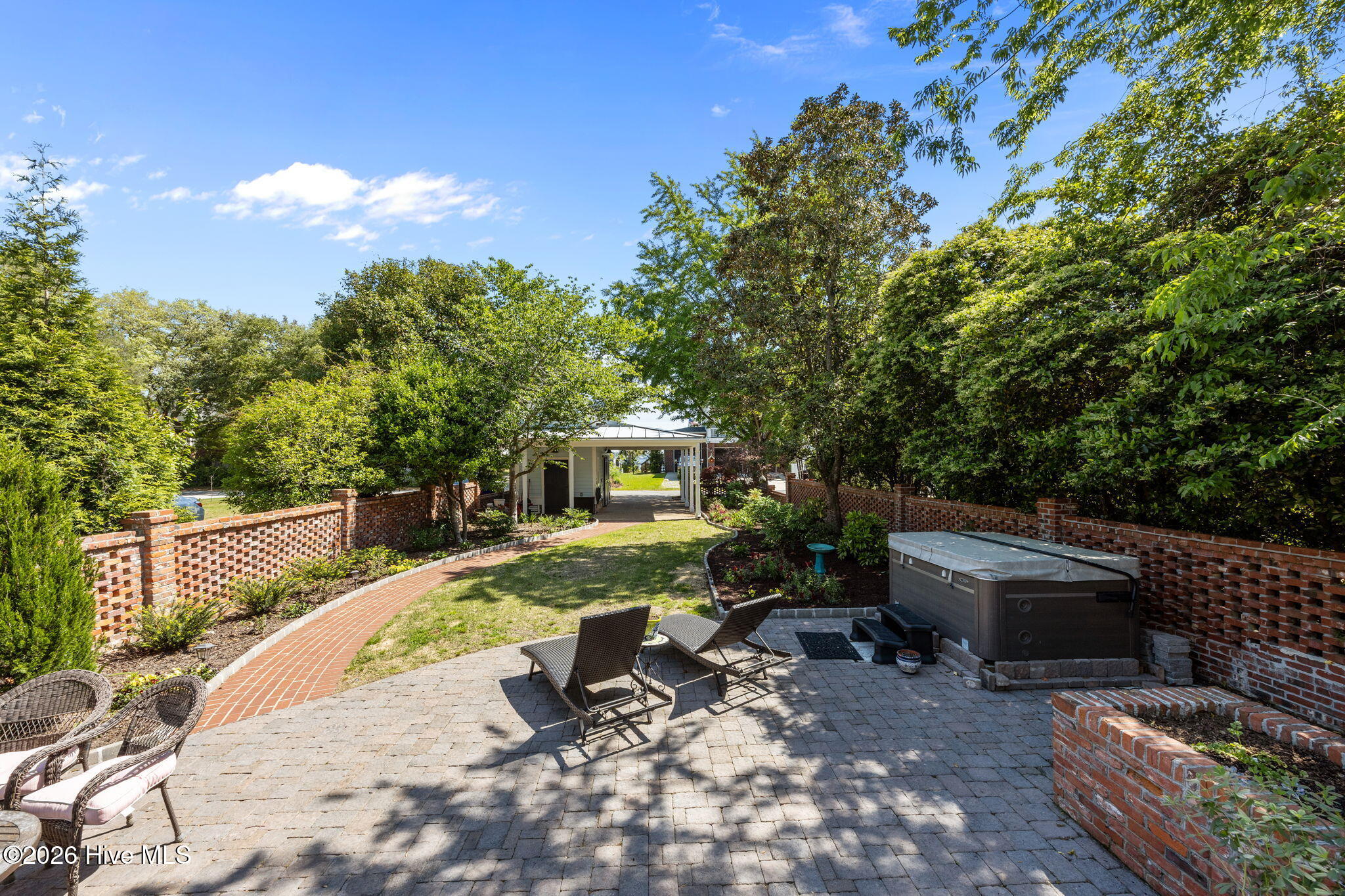 main property photo 45