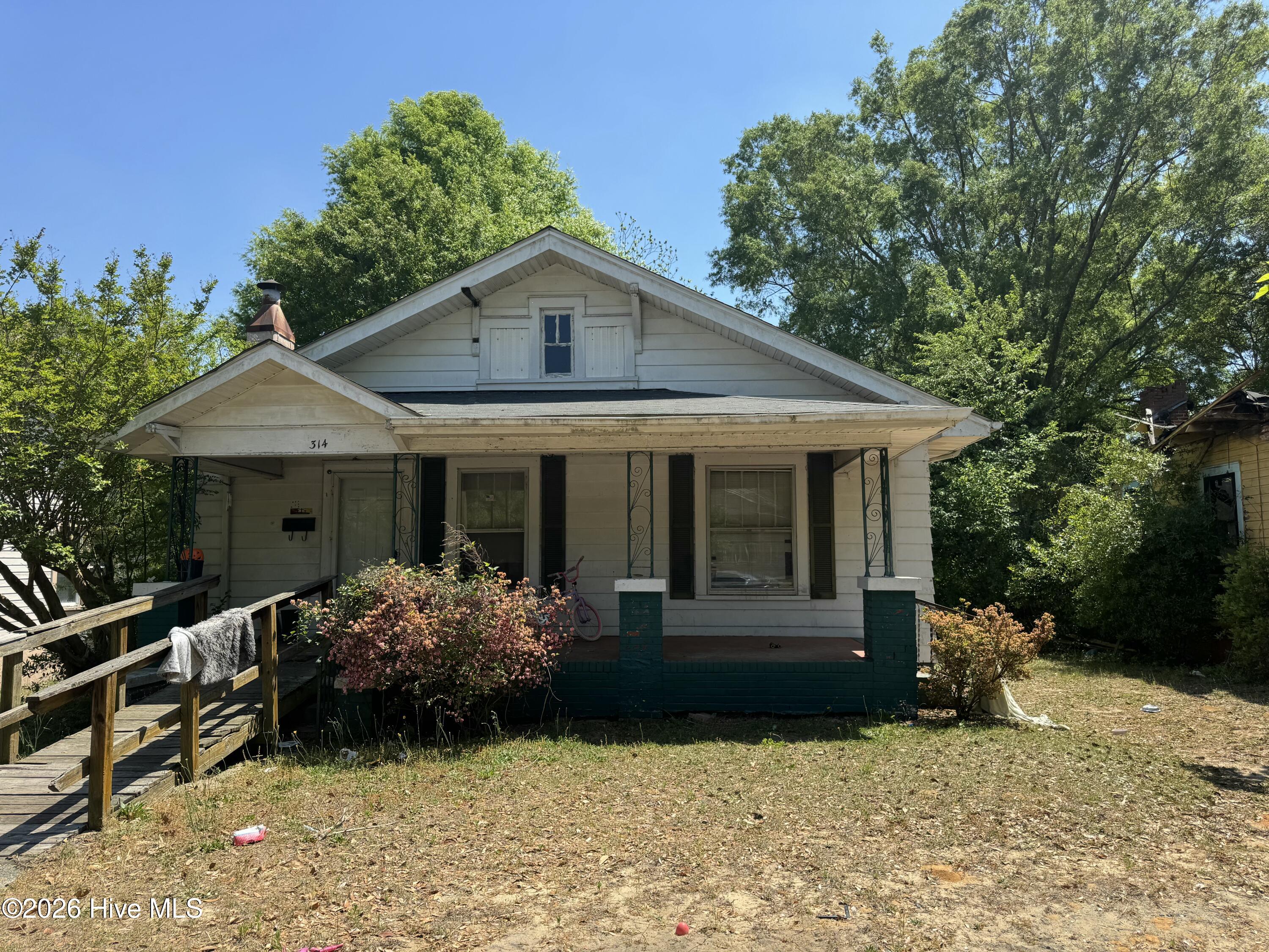 main property photo 7