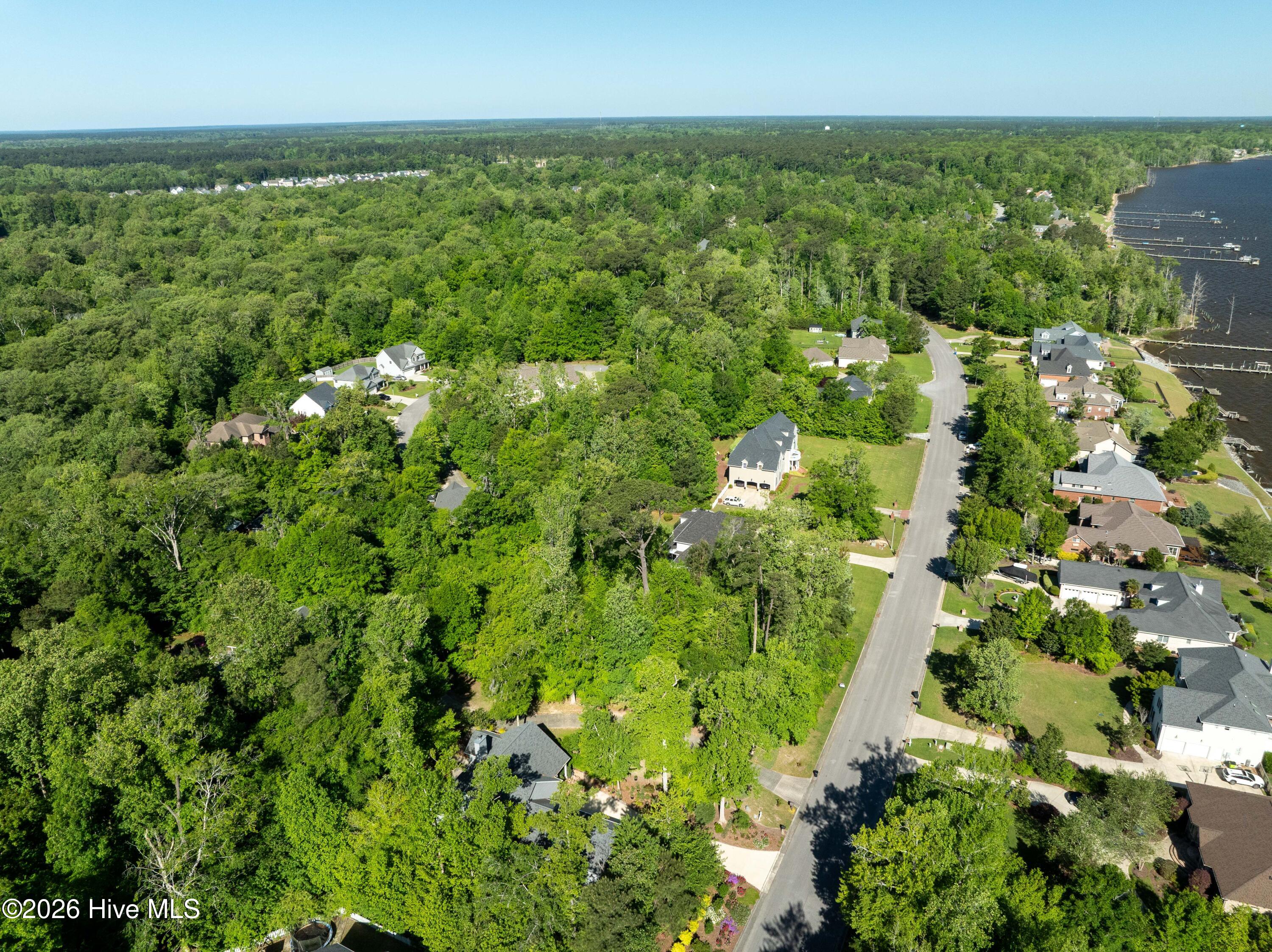 main property photo 13