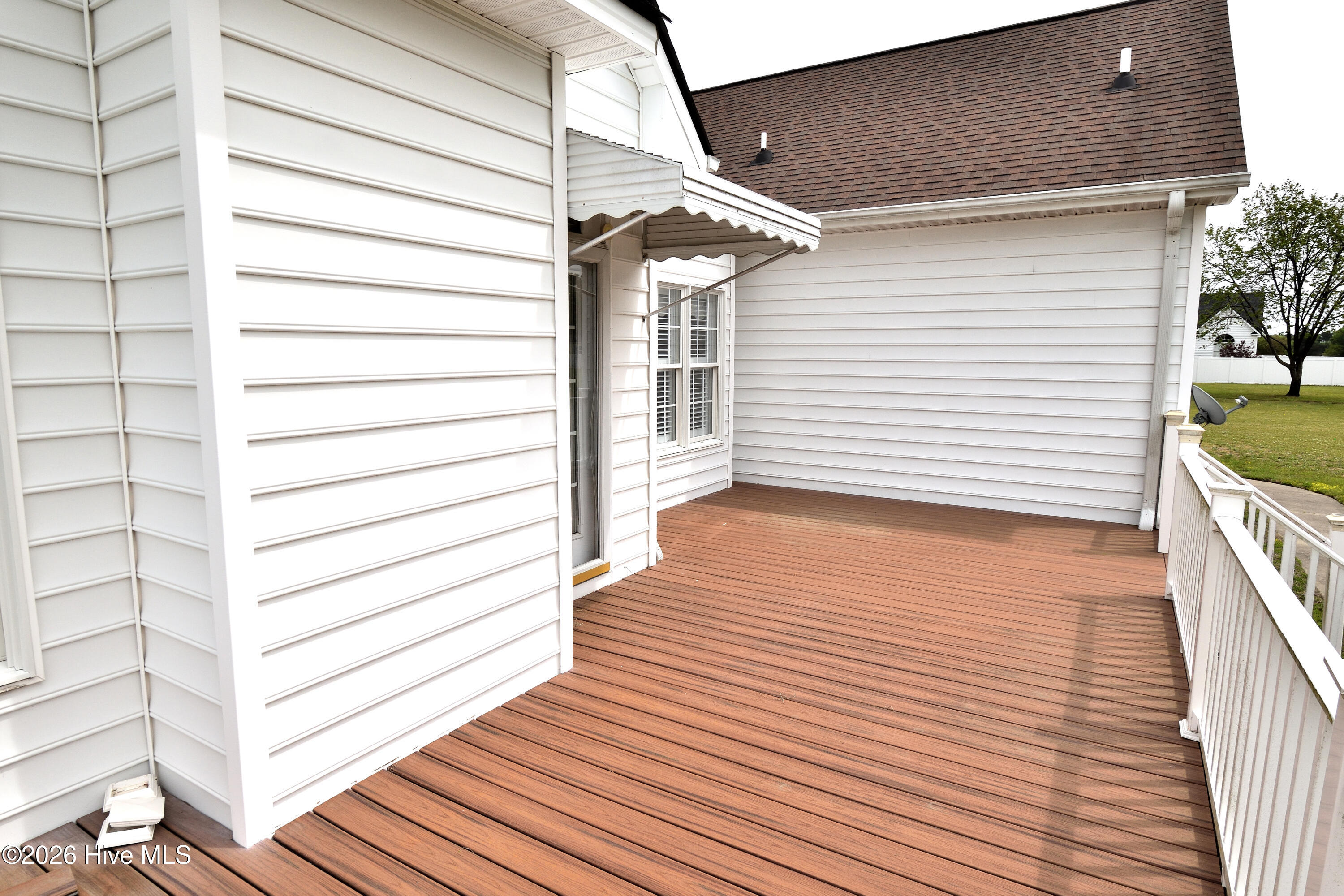 main property photo 40