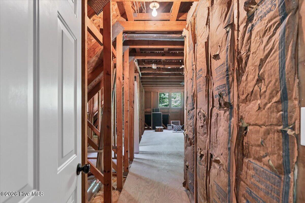 main property photo 78