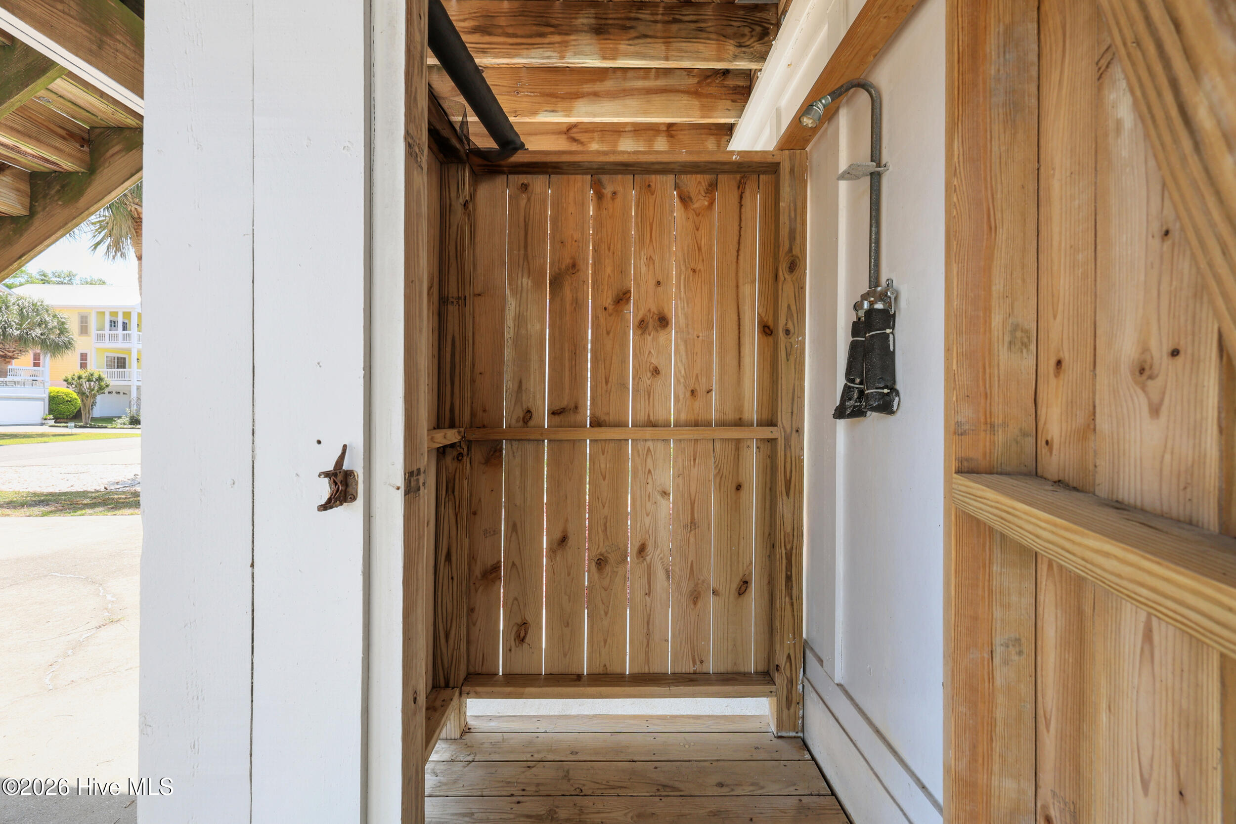 main property photo 36