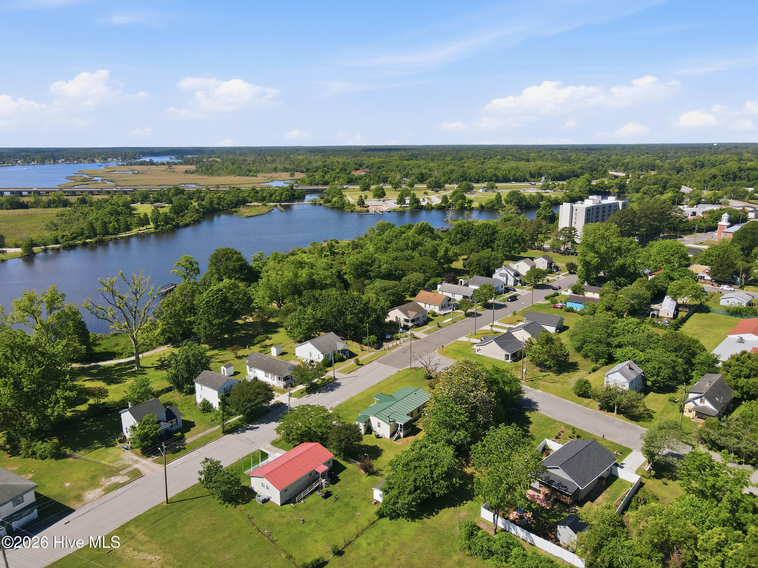 main property photo 32