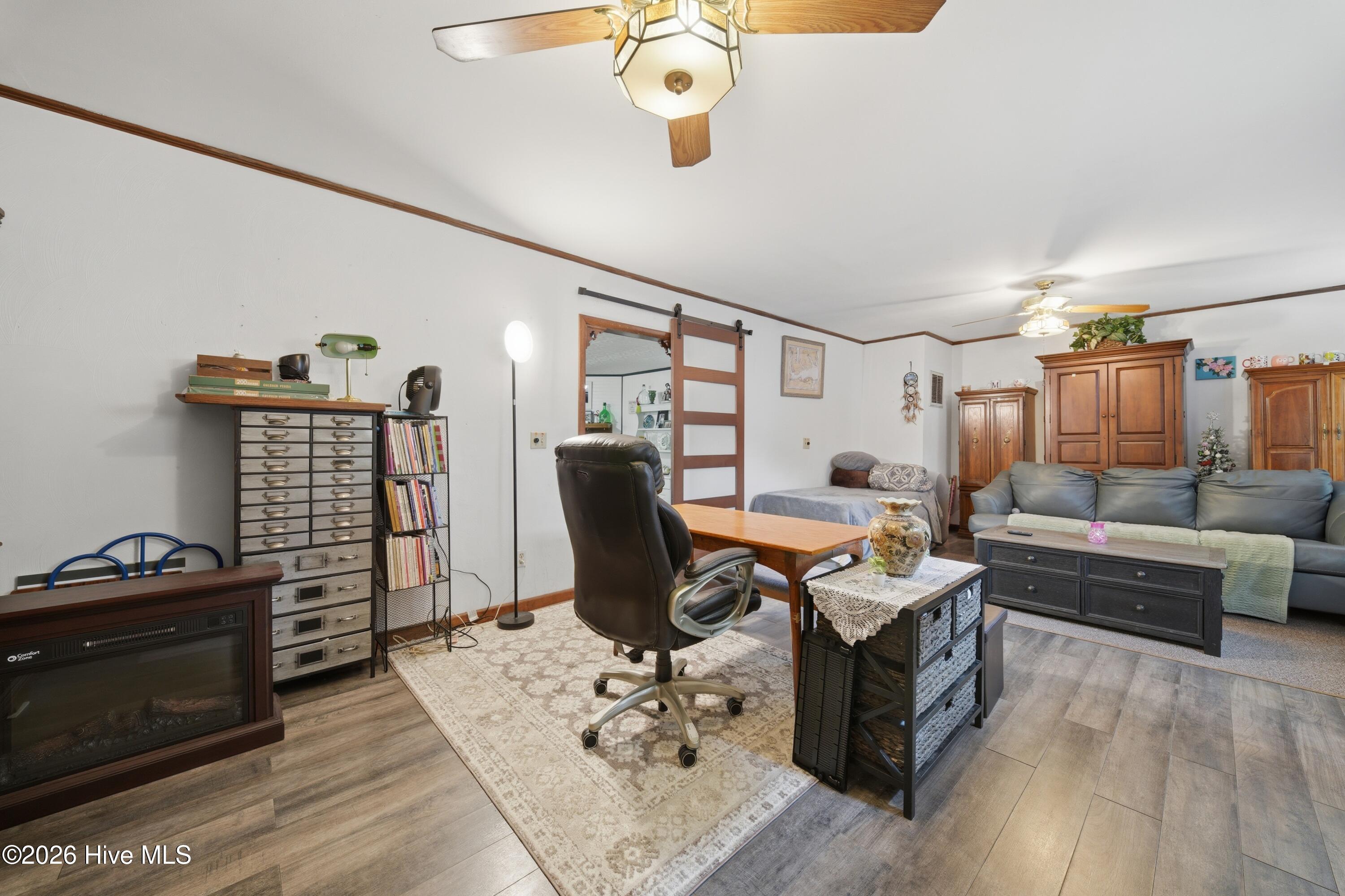main property photo 14
